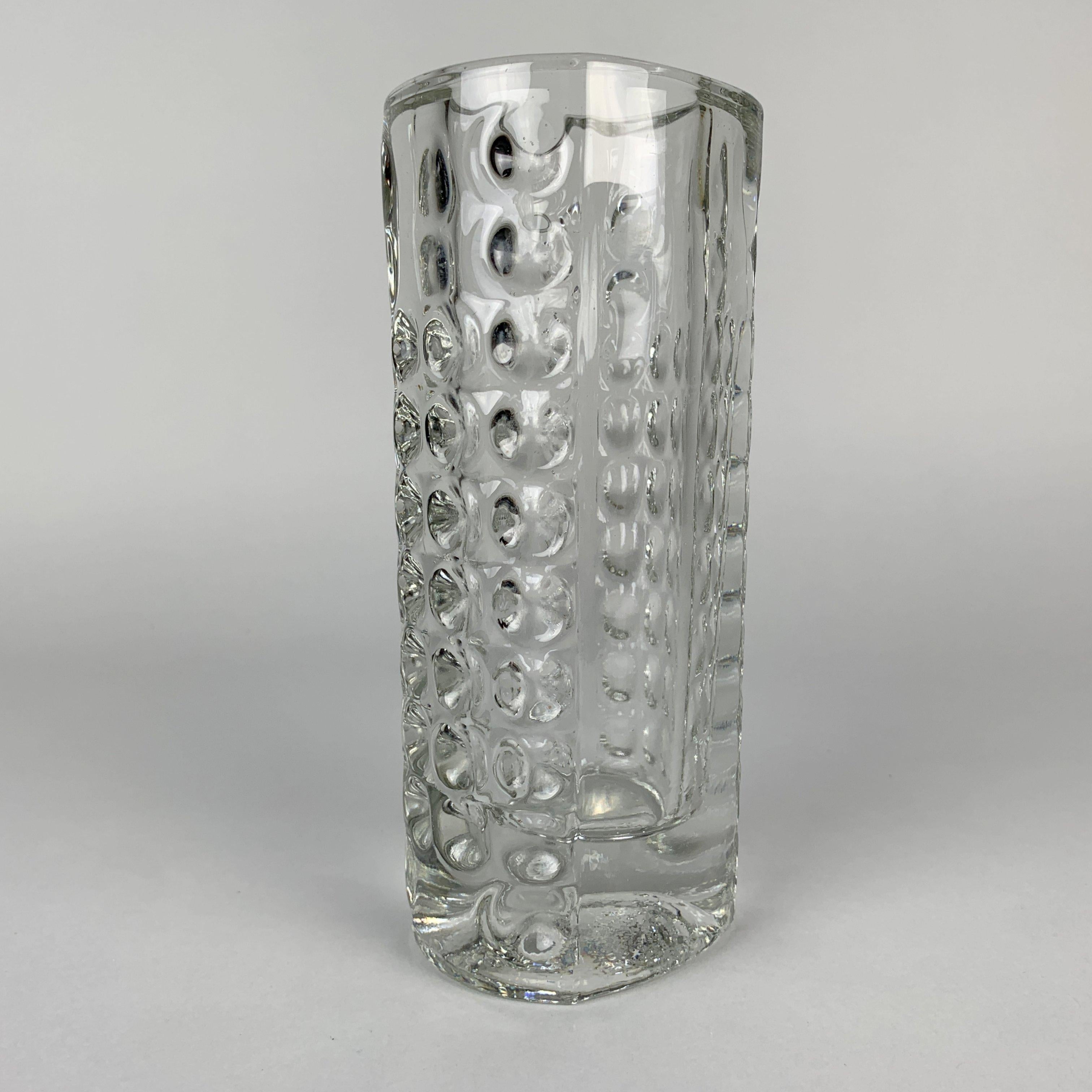 Vaso di design di Rudolf Jurnikl per la vetreria Rudolfova Hut Dubi, 1962 in vendita 1