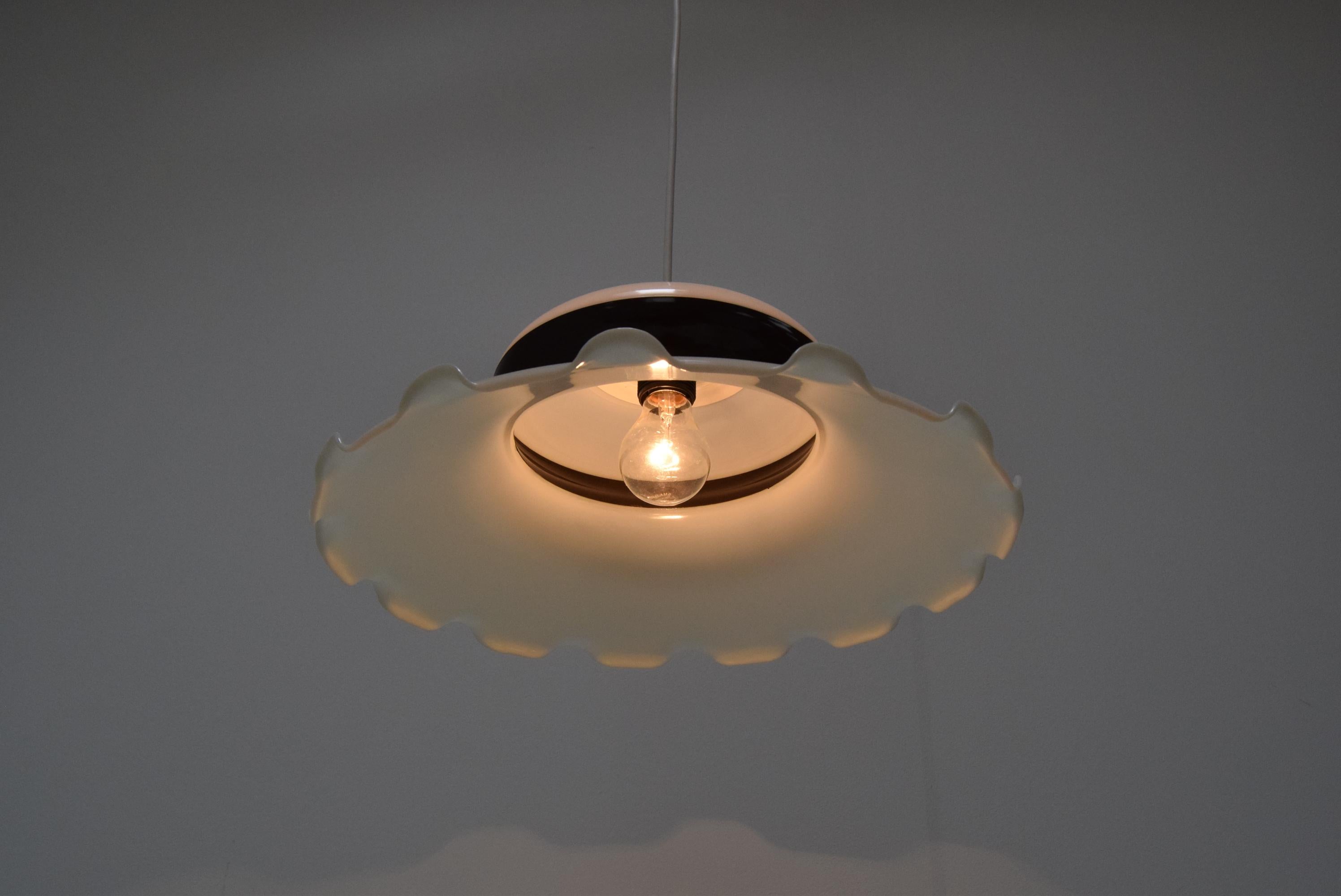 Colgante de plástico de diseño vintage, Checoslovaquia, años 70. en venta 2