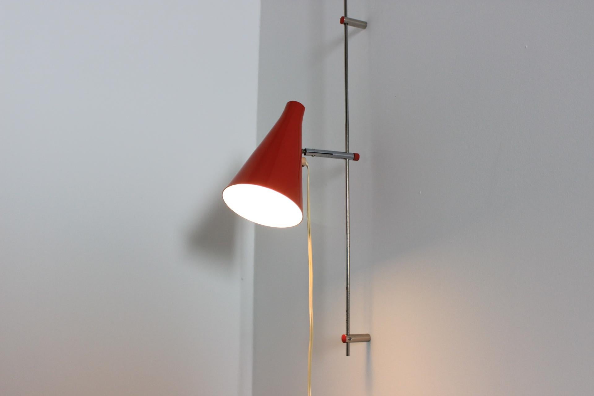Mid-Century Modern Design Wall Lamp