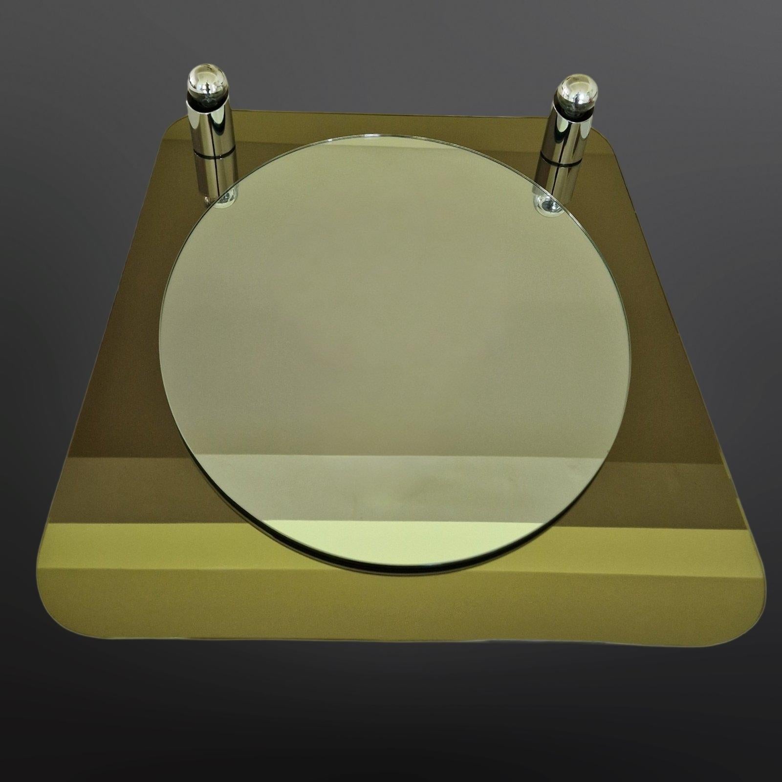 Design-Wandspiegel mit Lights, Italien 1970er Jahre im Zustand „Gut“ im Angebot in ECHT, NL