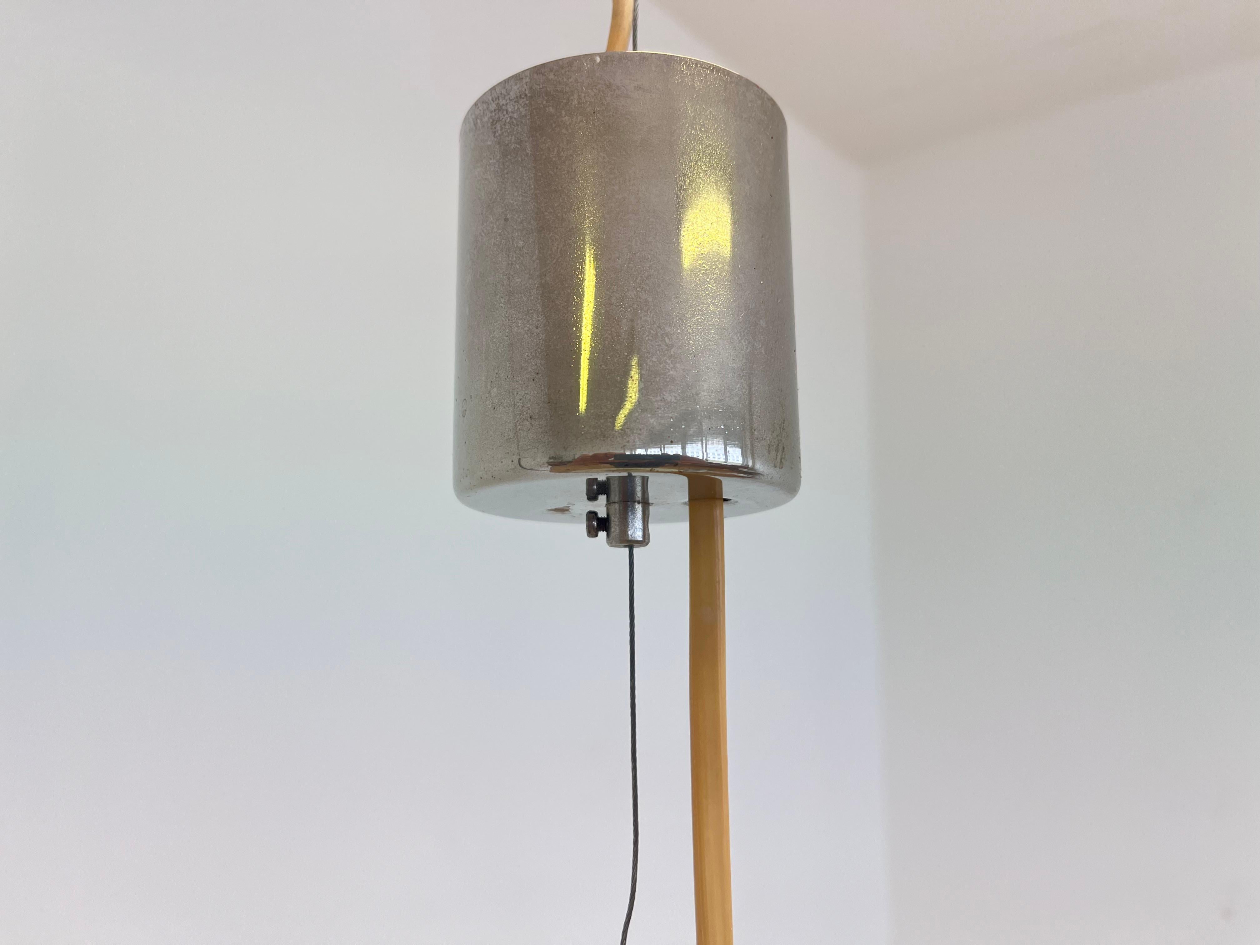Fine XX secolo Ciondolo di design in vetro bianco di Karel Volf, Cecoslovacchia, anni '70 in vendita