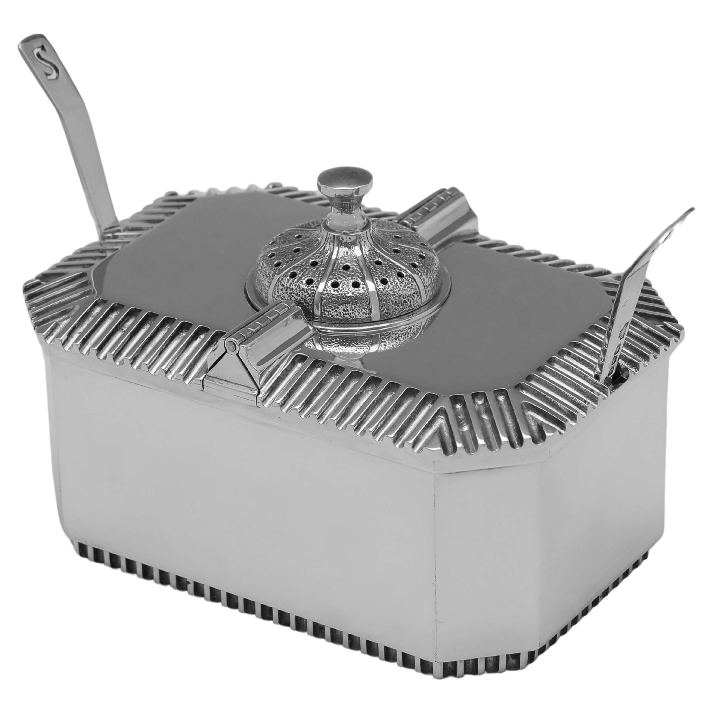 Designed by Anthony Elson for Hennell Frazer & Haws - Stylish Silver Condiment  For Sale