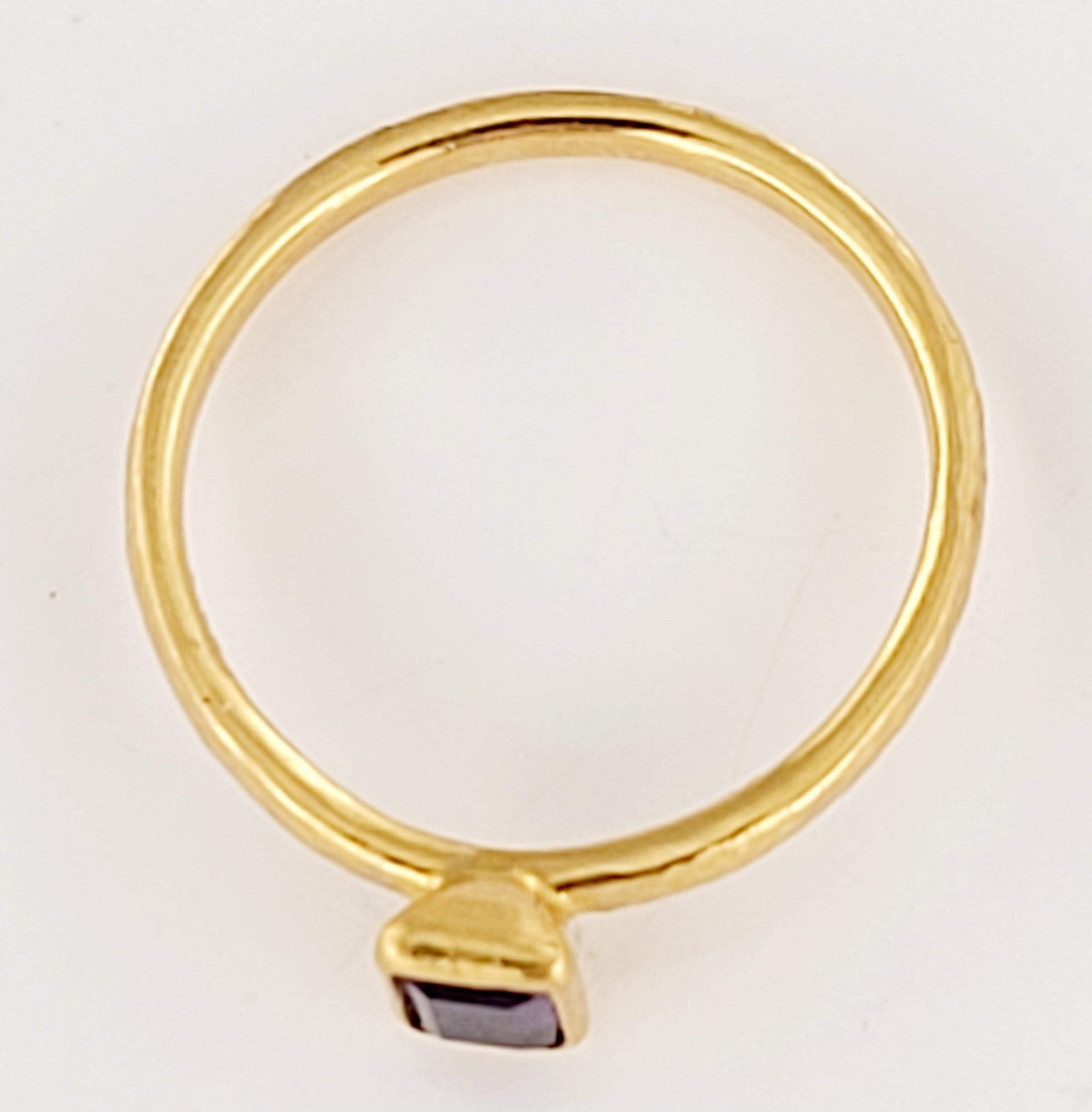 Women's Designed by famous Gurhan, Amethyst Ring Set in 24K Yellow Gold Size 6.25 For Sale