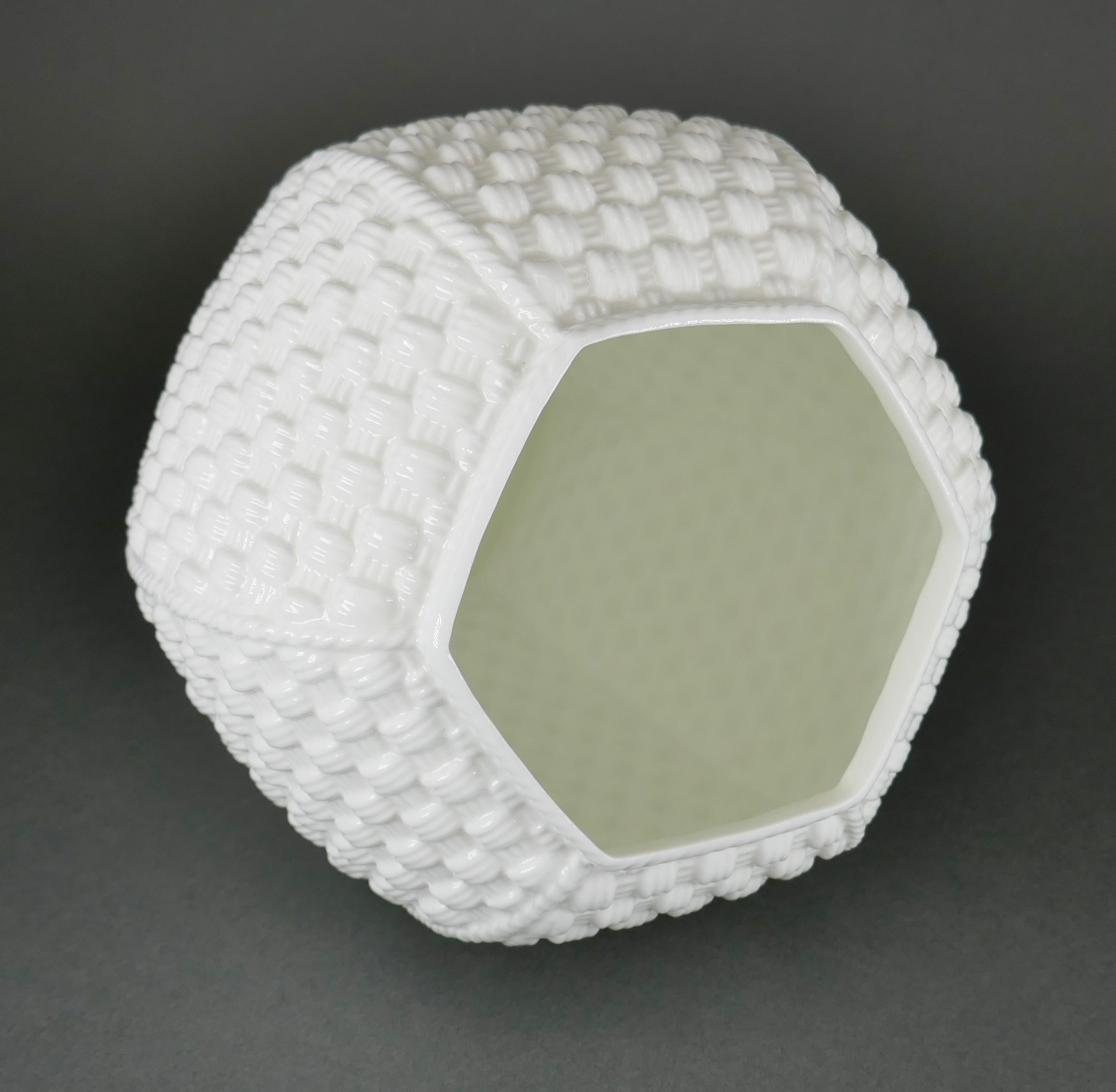 Designed by Sybil Connolly For Tiffany & Co Basket Weave Irish Porcelain Vase 2