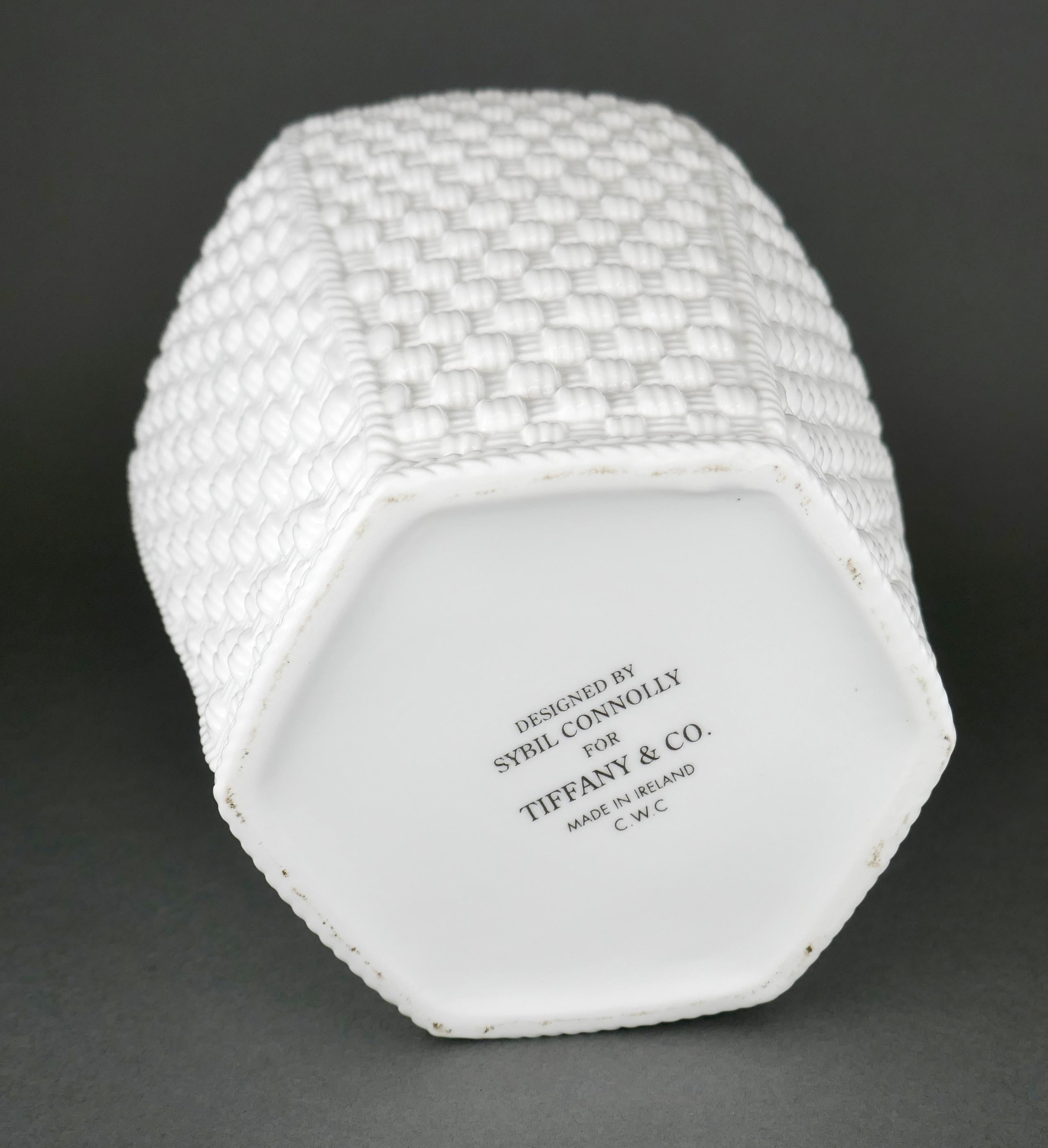 Designed by Sybil Connolly For Tiffany & Co Basket Weave Irish Porcelain Vase 3