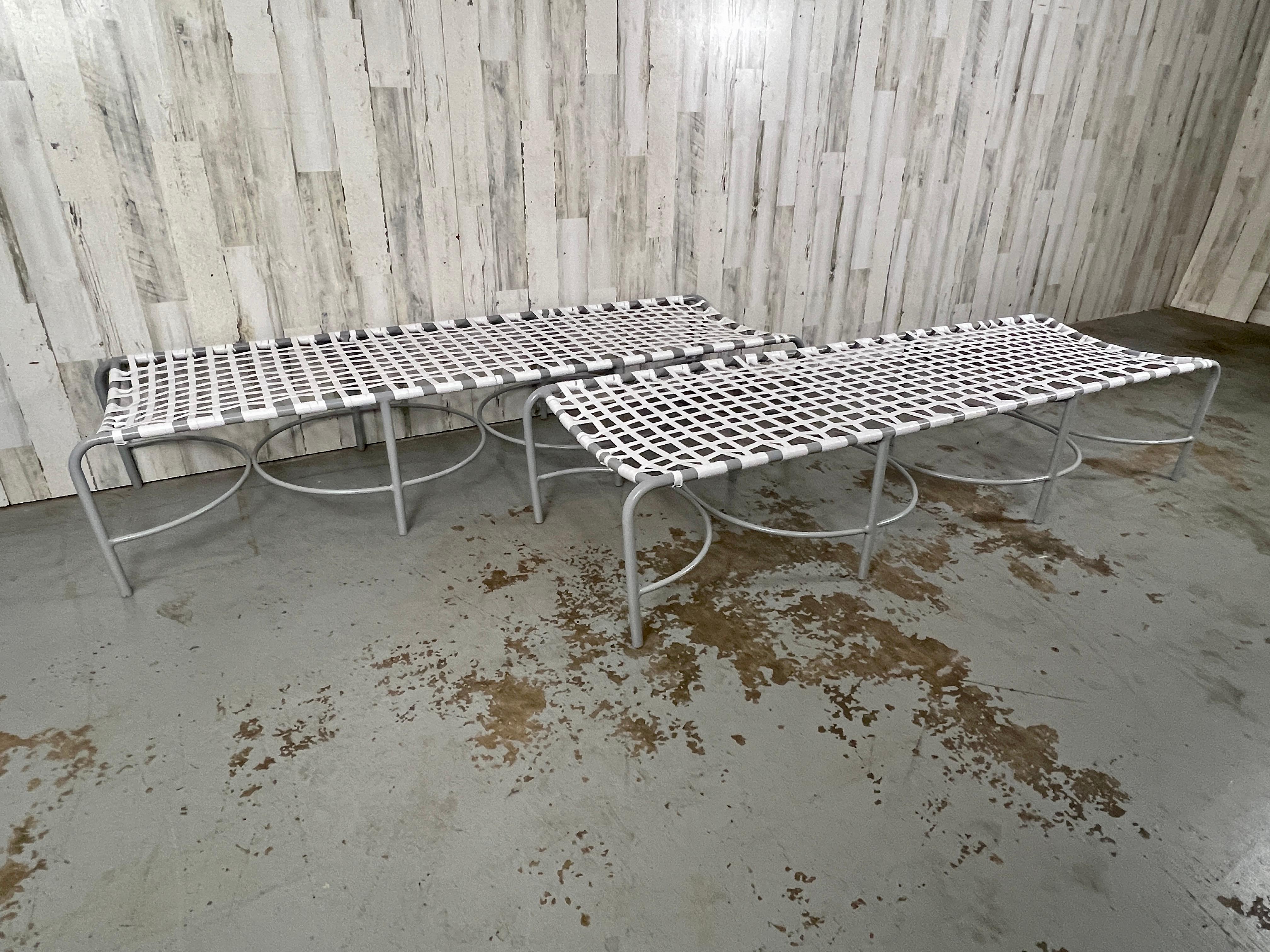 Designed by Tadao Inouye, Kantan Benches for Brown Jordan In Excellent Condition For Sale In Denton, TX