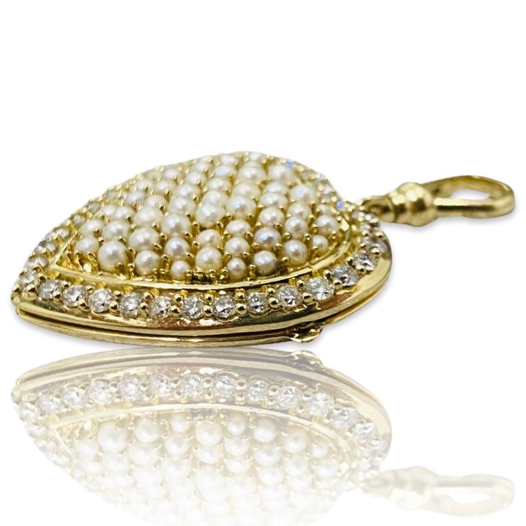 Designer 1.00 Carat Puffy Pave Diamond and Cultured Pearl Locket Pendant In Excellent Condition For Sale In Miami, FL