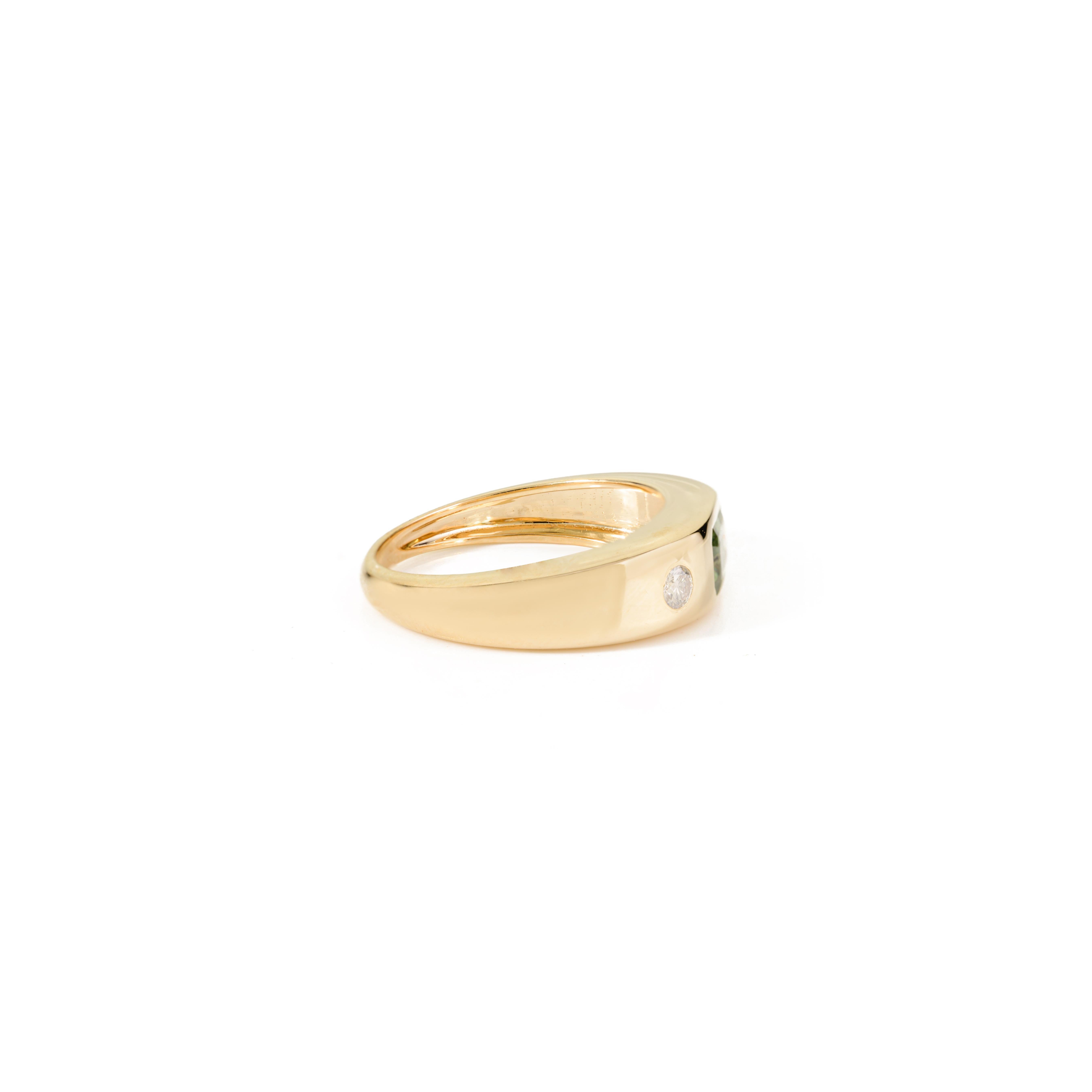 in vendita:  Anello a cupola unisex in oro giallo 14 carati con zaffiro verde e diamanti 8