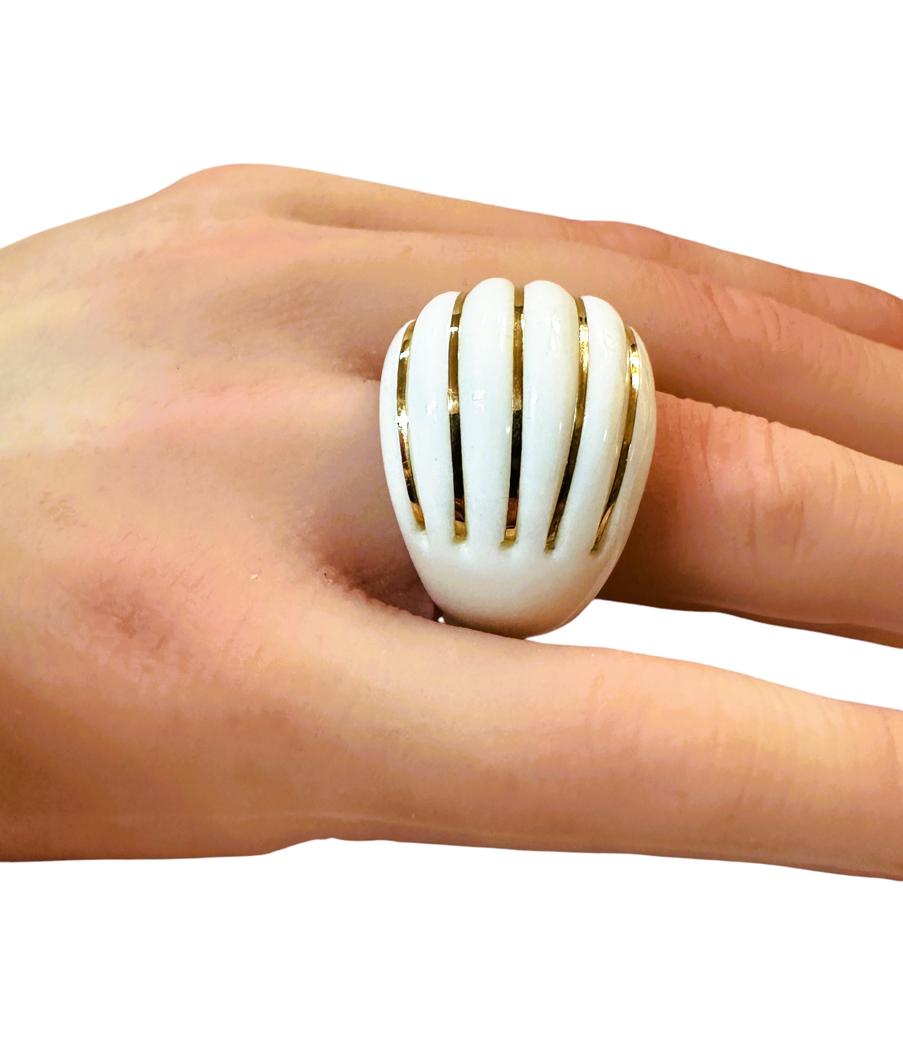 Bague à dôme en or jaune 14k incrusté, poinçonnée Milor Italie Taille 8.5 en vente 4