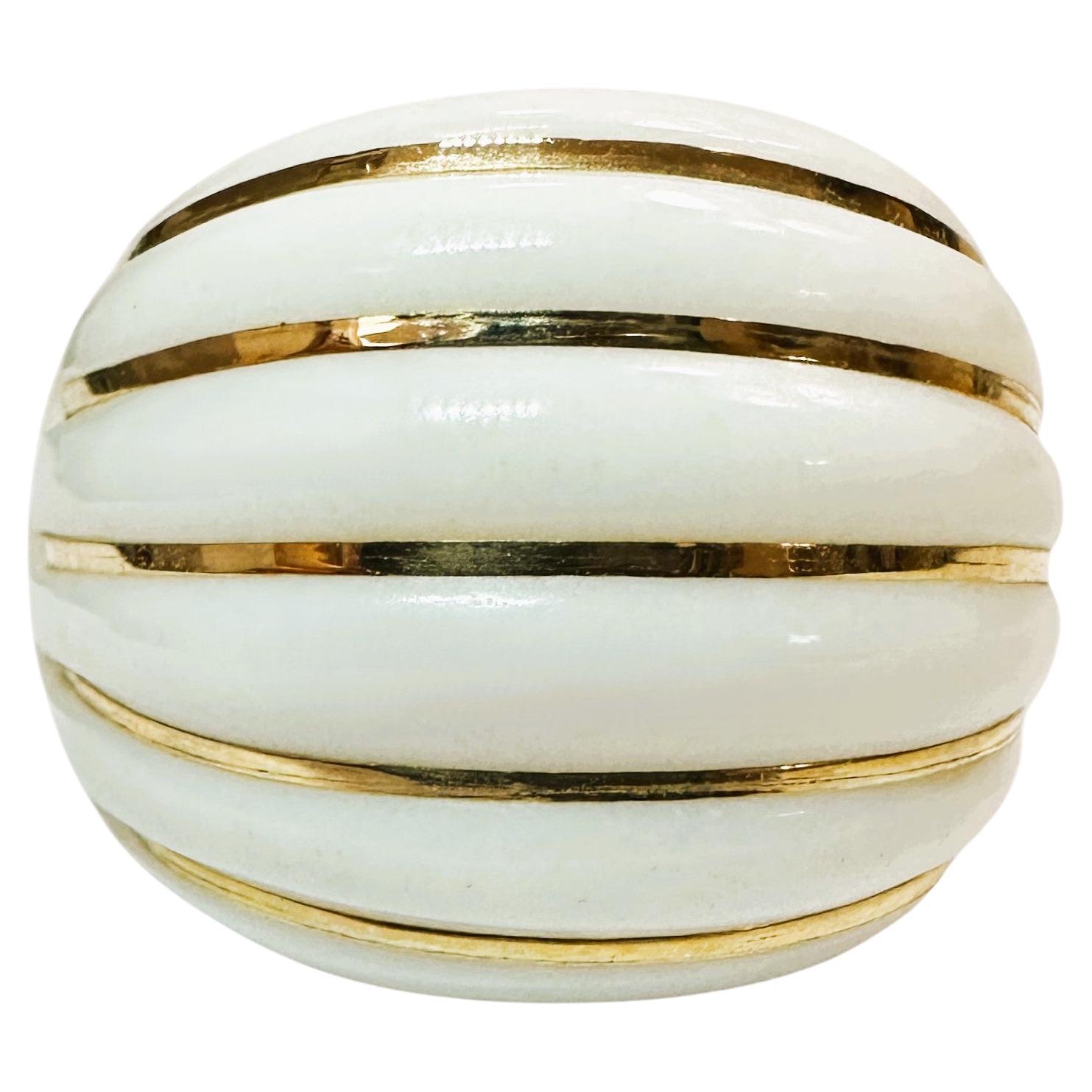 Bague à dôme en or jaune 14k incrusté, poinçonnée Milor Italie Taille 8.5 en vente