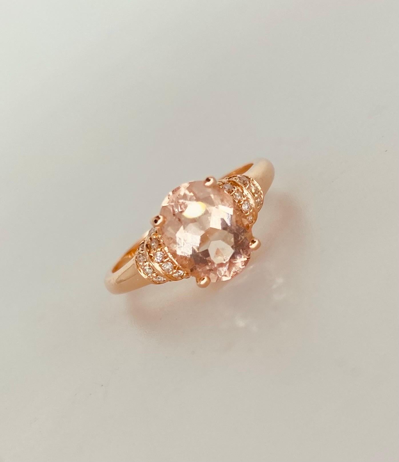 Designer 1.86 Carat Tourmaline and Diamonds Engagement Ring 14k Rose Gold In Excellent Condition For Sale In Miami, FL