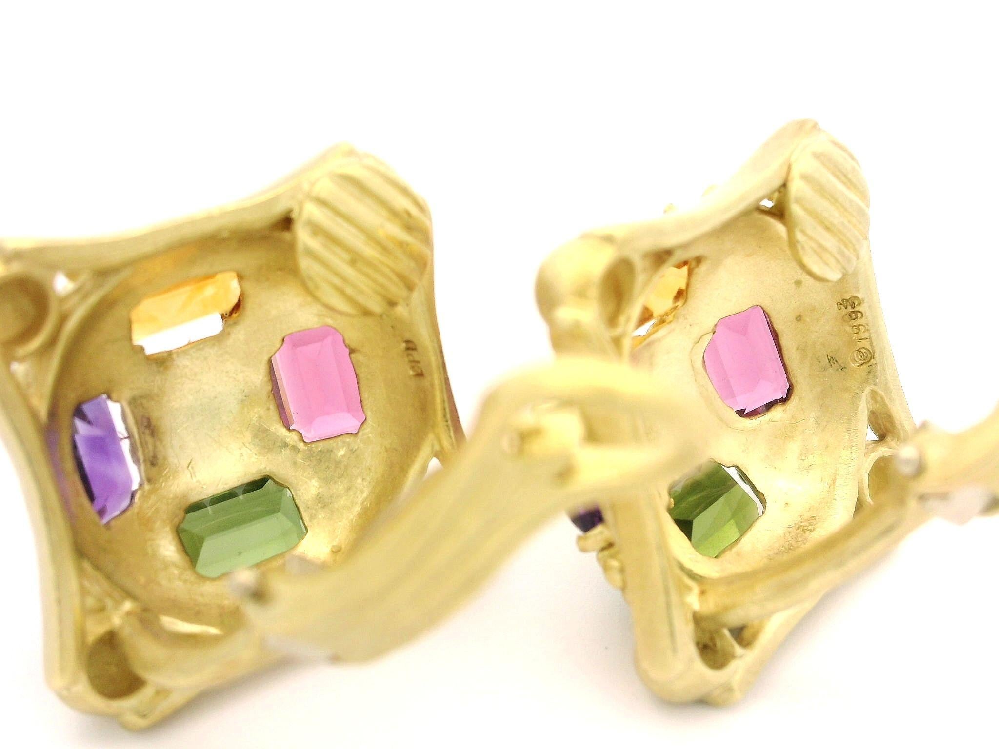 Pendientes cuadrados con cuentas de piedras preciosas multicolor de oro amarillo de 18k de diseño en venta 3