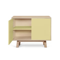 Armadio basso di design a 2 ante in legno giallo personalizzabile, realizzato a mano in Francia