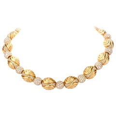 Vintage Designer 20.30 Carat Diamond 18 Karat Gold Choker Necklace