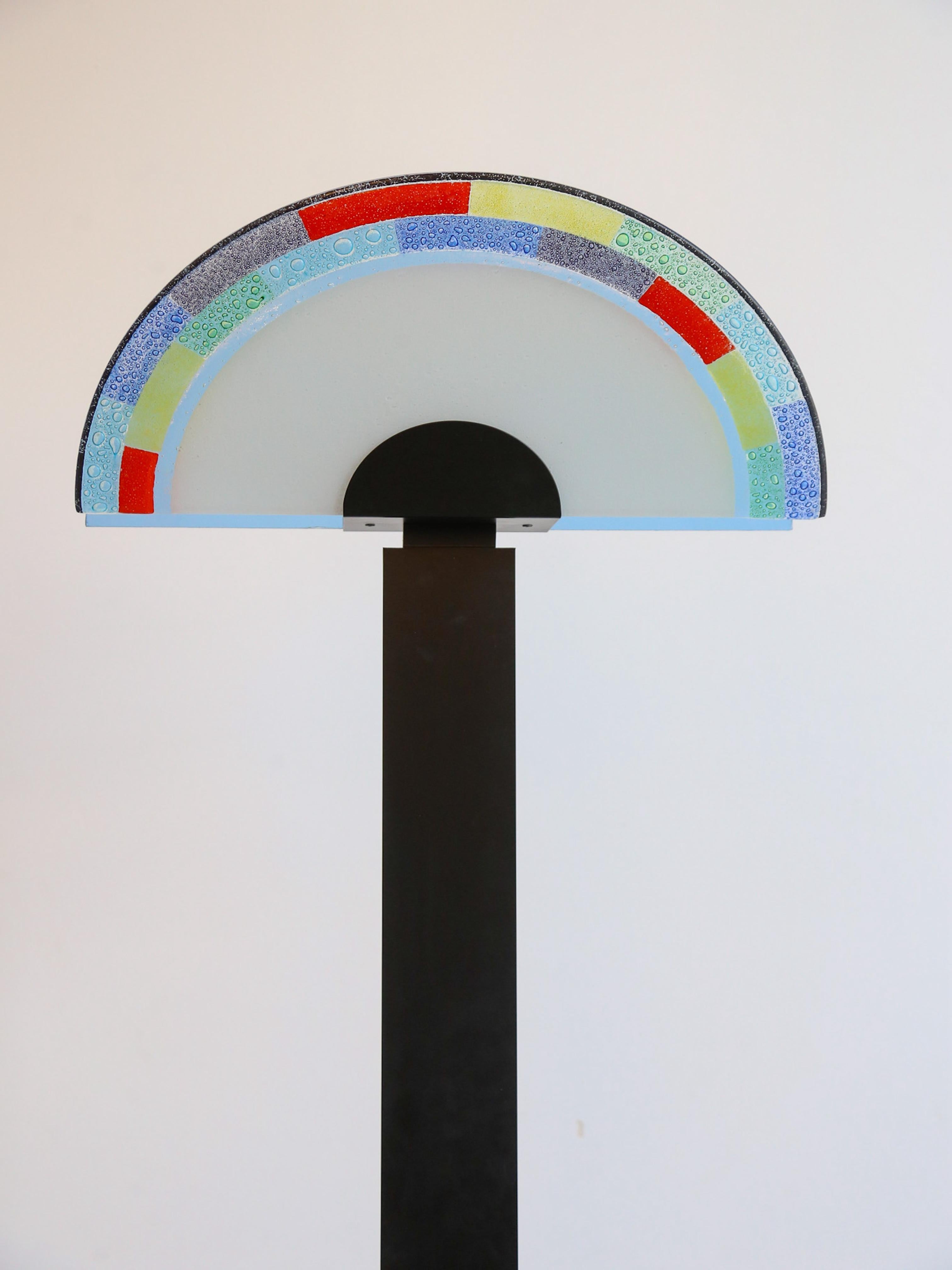 Lampadaire en verre de Murano et métal noir par AV Mazzega Murano Bon état à Byron Bay, NSW