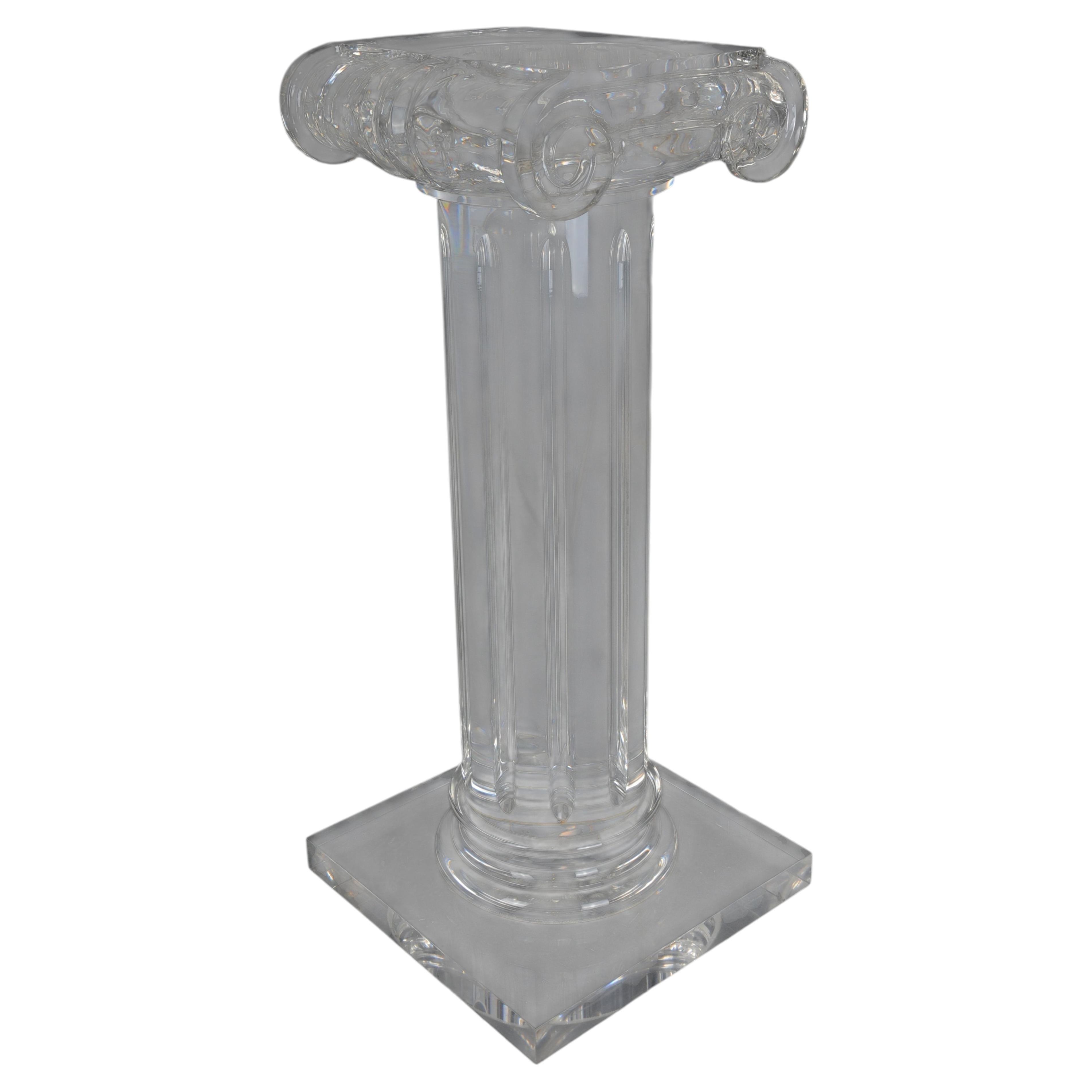 Designer-Acryl-Säule im Hollywood-Regency-Stil im Angebot