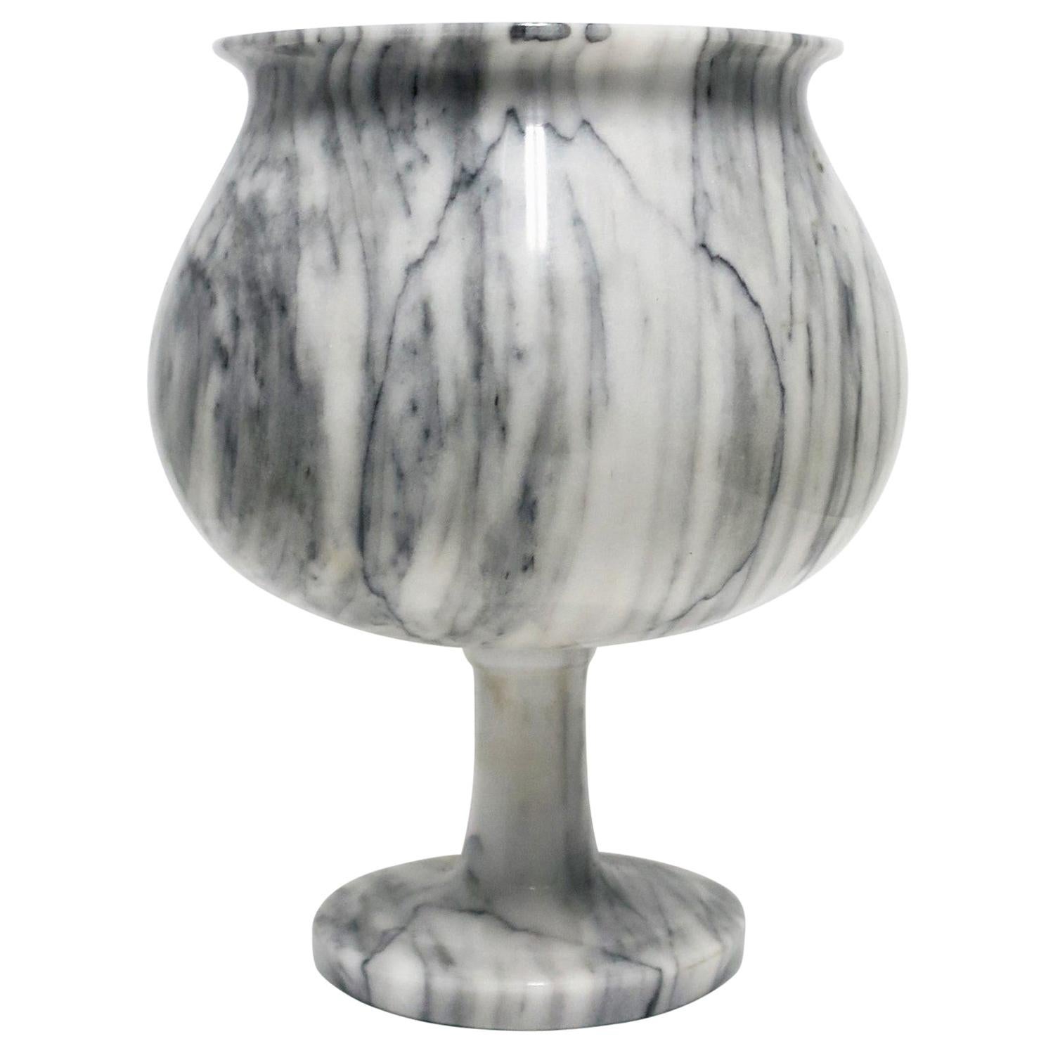 Moderne italienische Tischlampe aus schwarzem und weißem Carrara-Marmor im Angebot