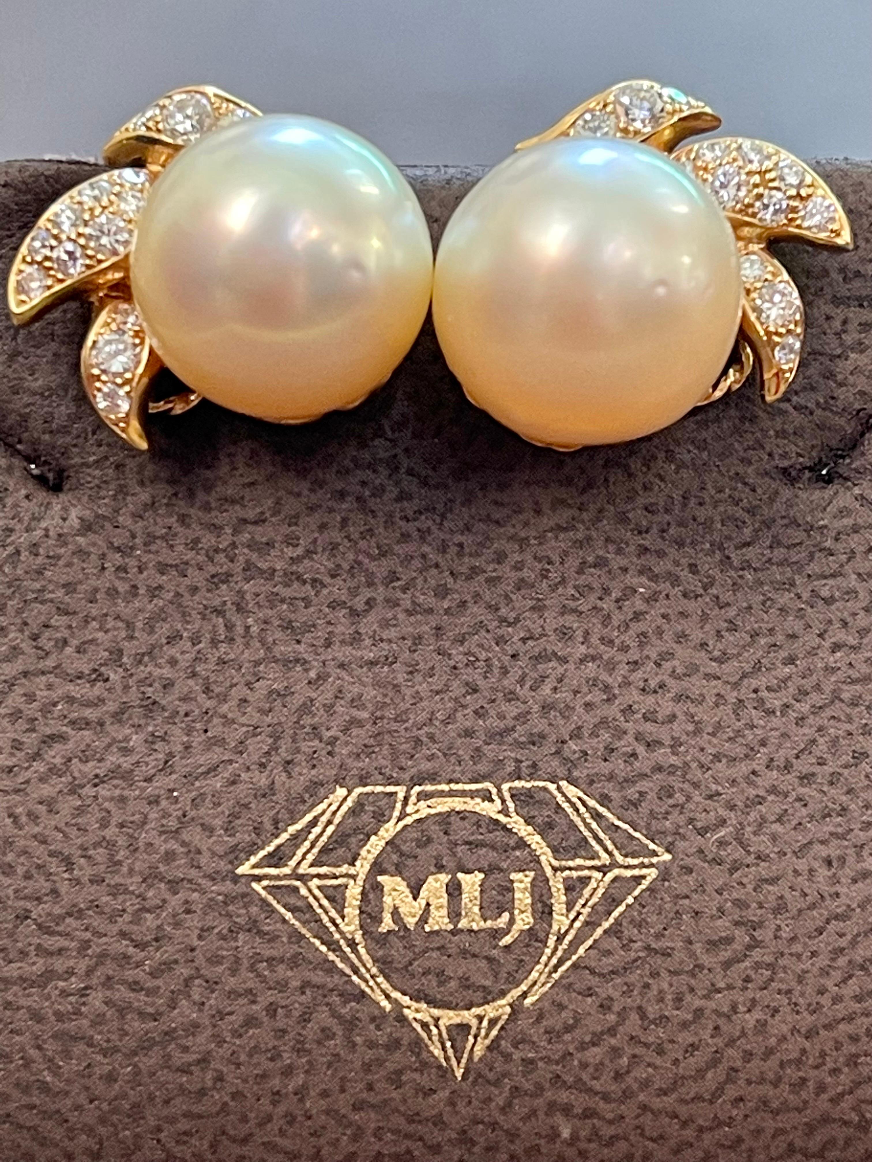 Designer A.Reza's Cream South Sea Pearl & Dimond Stud Earrings 18 K Yellow Gold 3