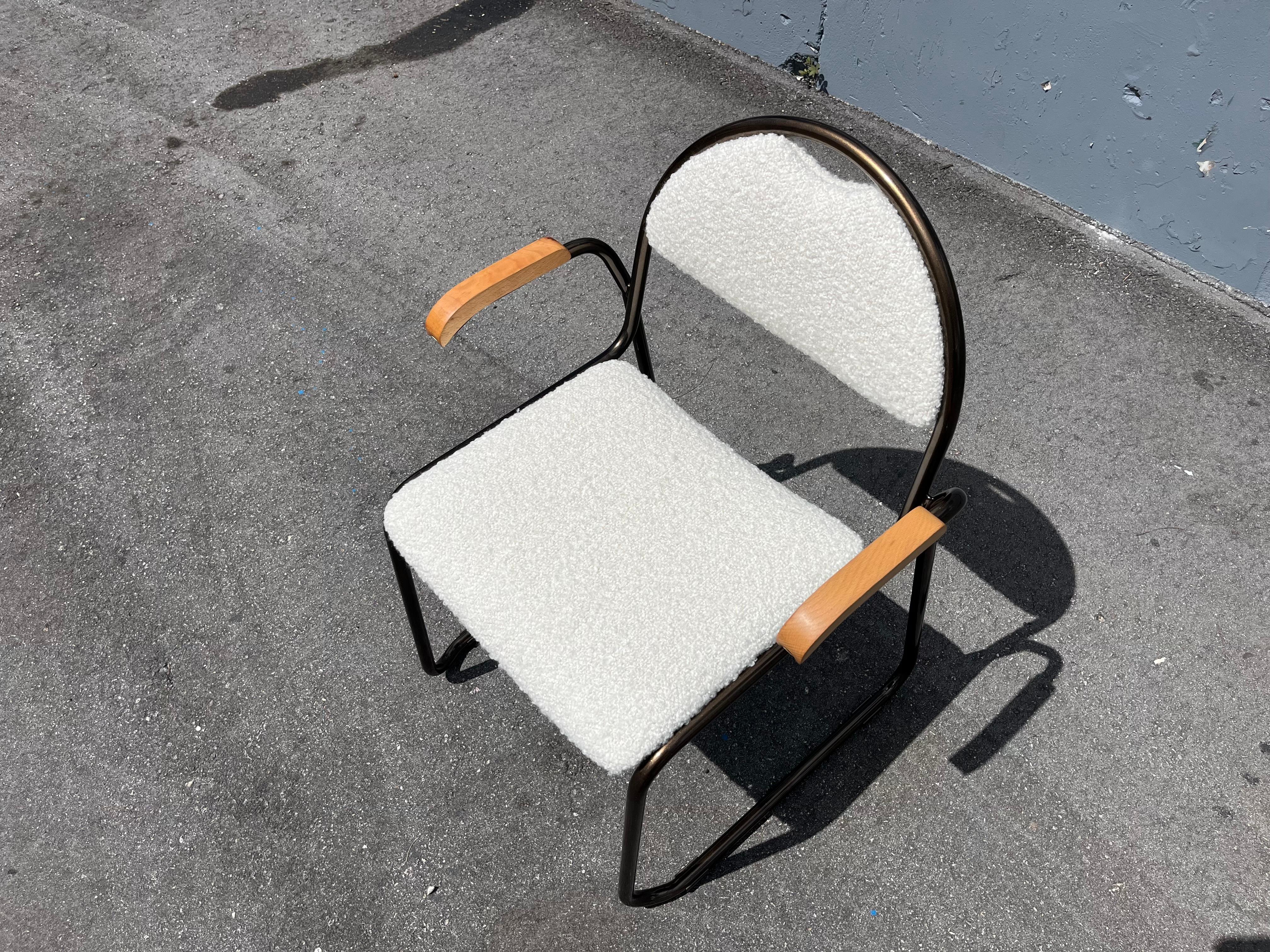 Poltrona di design, Bronzo, Boucle Kravet Avorio, Made in Italy in vendita 3