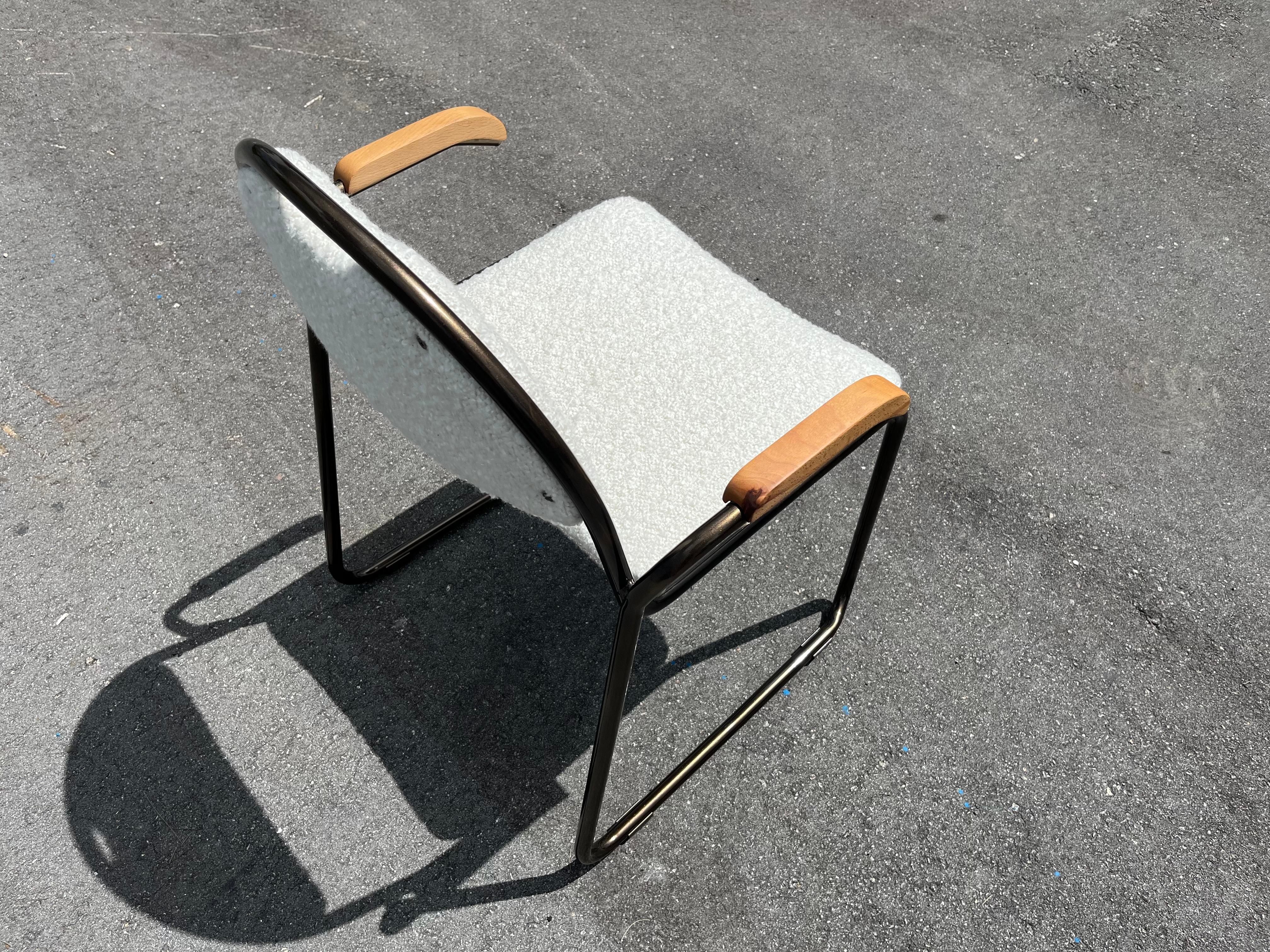 Poltrona di design, Bronzo, Boucle Kravet Avorio, Made in Italy in vendita 6