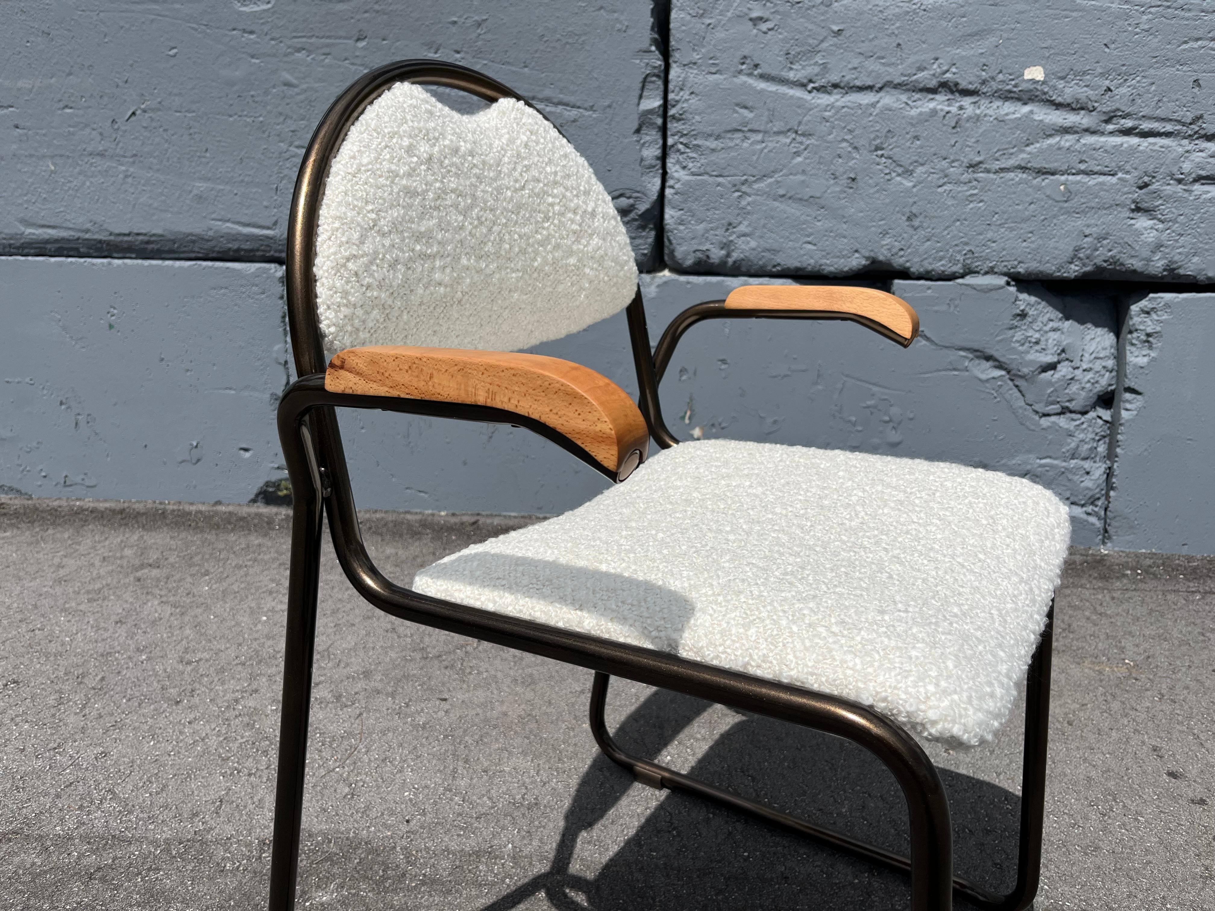 Italiano Poltrona di design, Bronzo, Boucle Kravet Avorio, Made in Italy in vendita