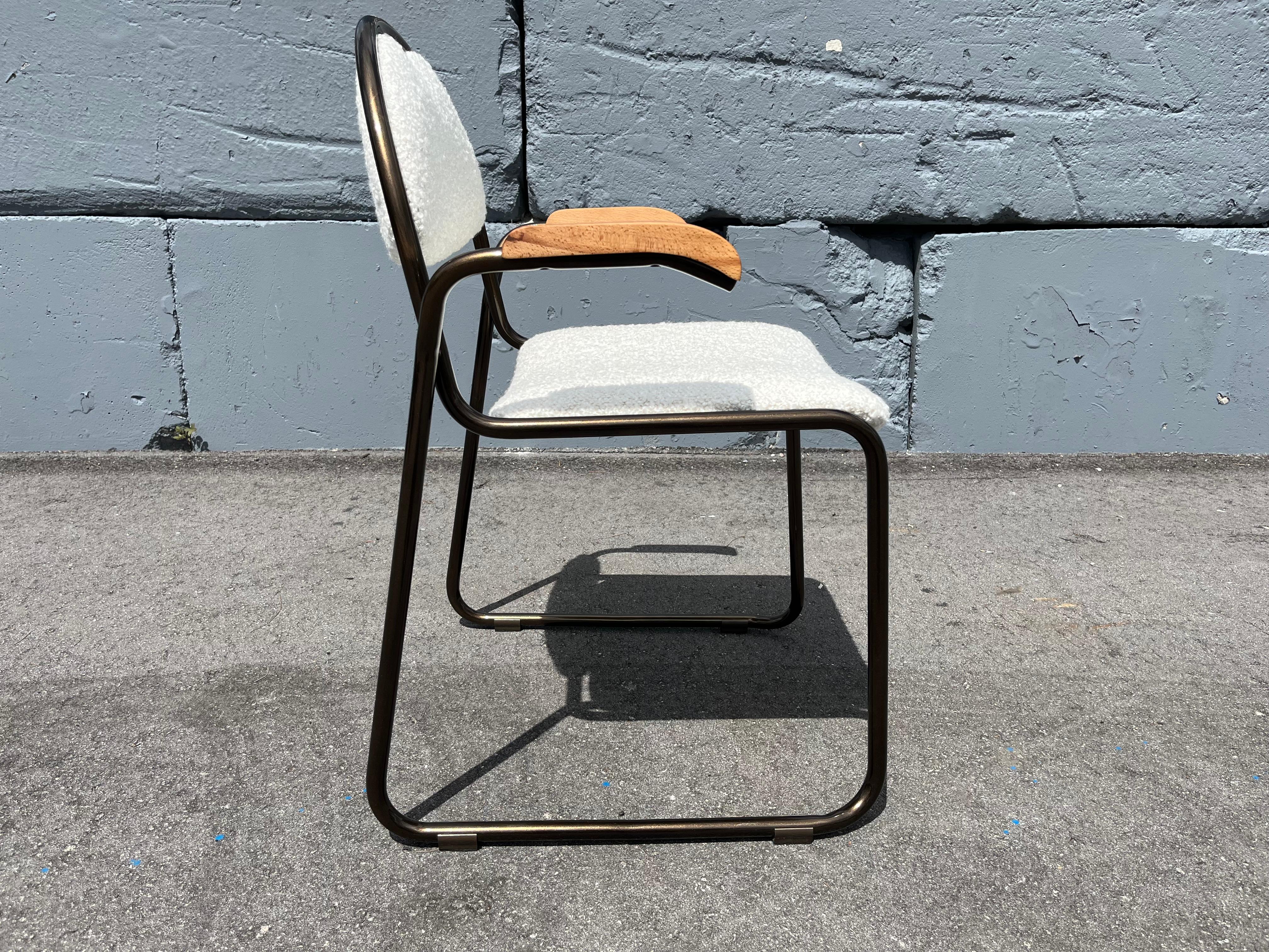 Poltrona di design, Bronzo, Boucle Kravet Avorio, Made in Italy In condizioni ottime in vendita a Miami, FL