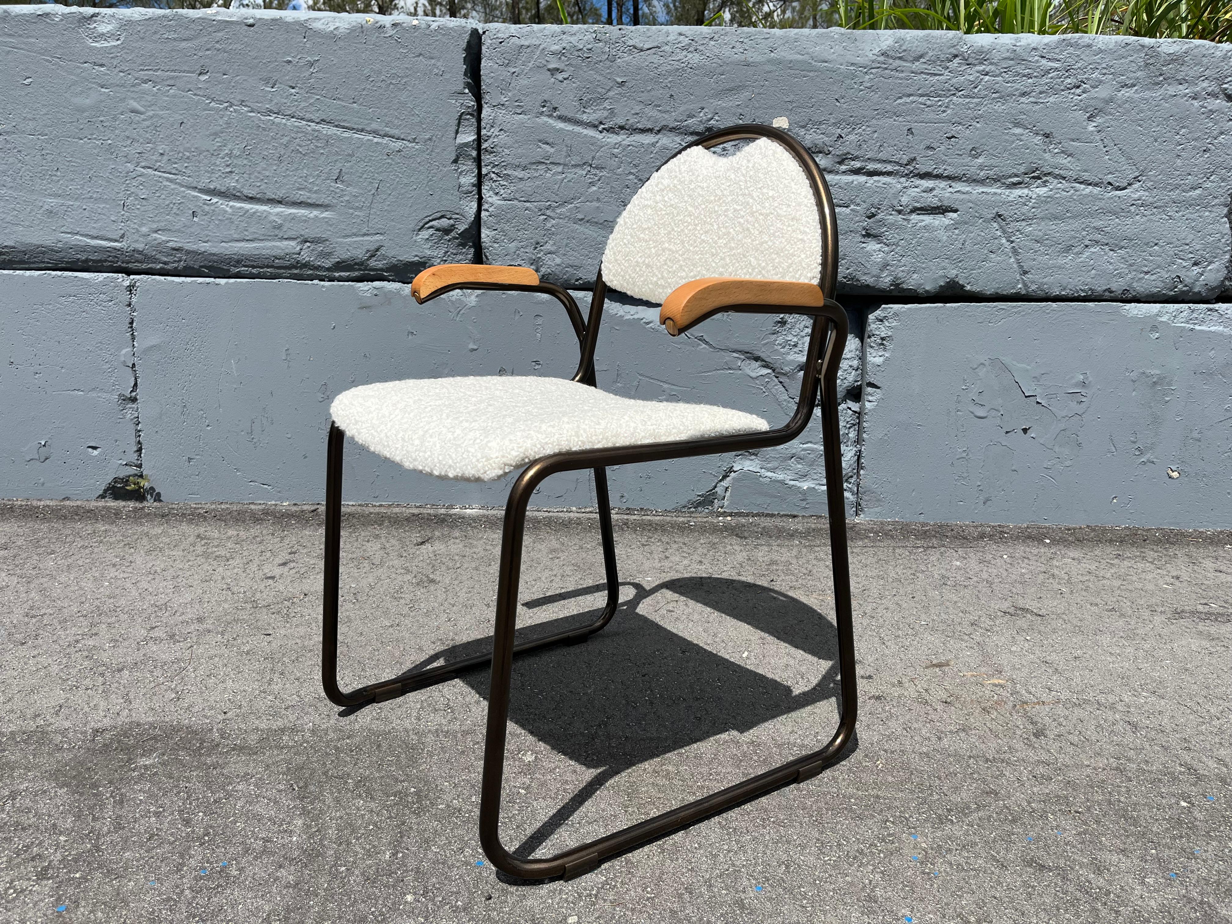 Fine XX secolo Poltrona di design, Bronzo, Boucle Kravet Avorio, Made in Italy in vendita