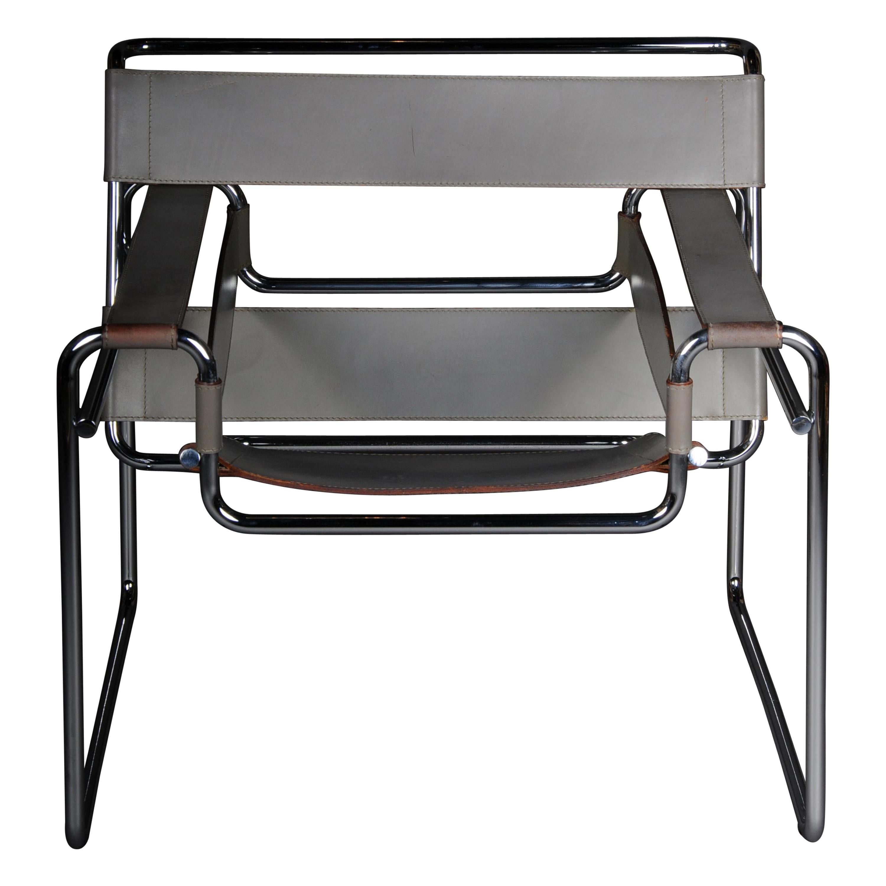 Designer Armchair / Chair Wassily Marcel Breuer / Knoll International For Sale