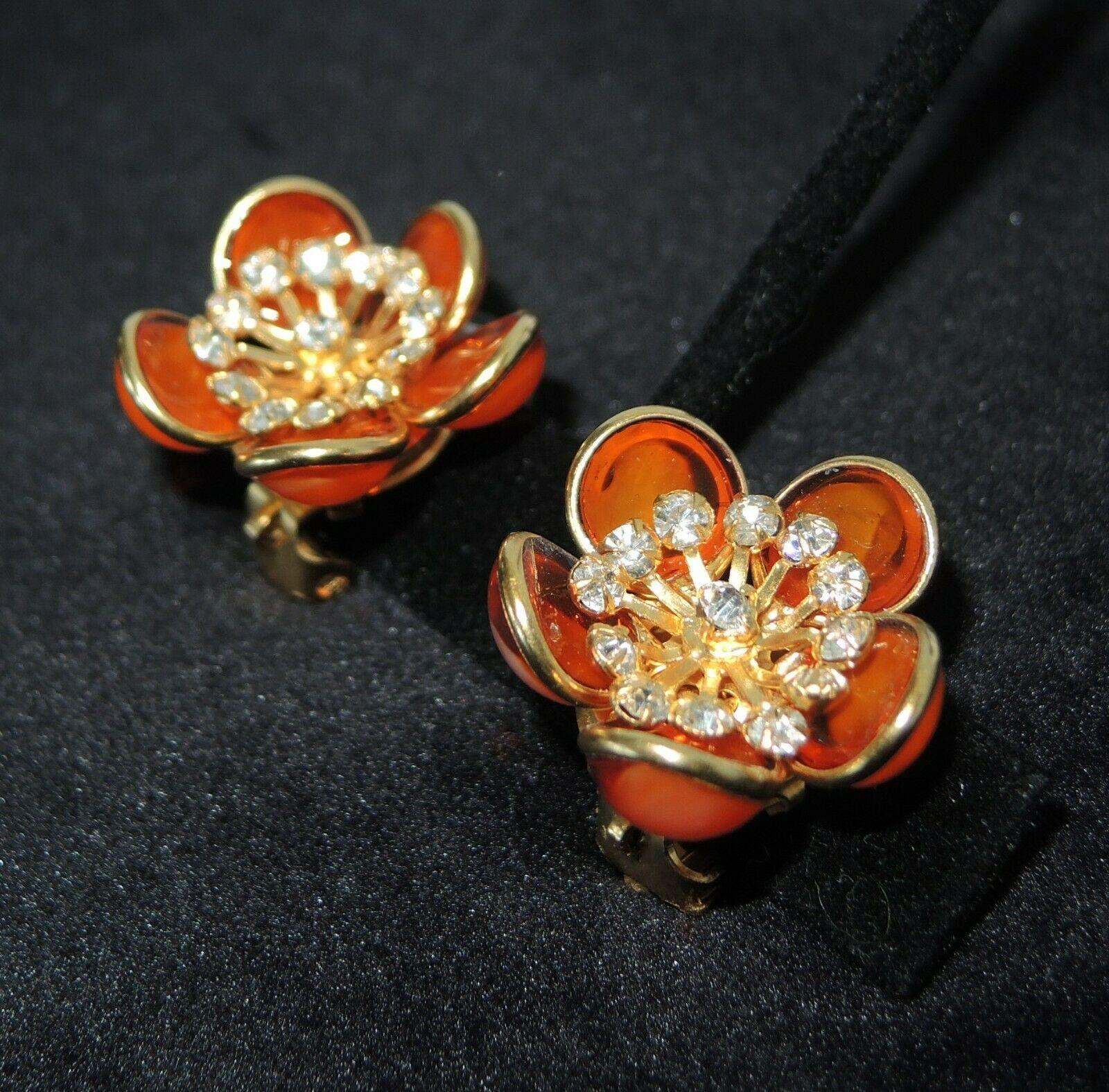 Modern Designer AUGUSTINE Paris by THIERRY GRIPOIX Signed Flower Clip on Earrings For Sale
