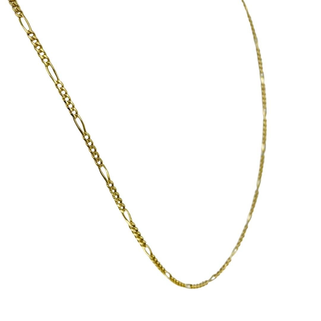 Designer : BALESTRA 
Largeur : 2,8 mm Chaîne de collier à maillons Figaro 
Or massif 18k 21 pouces de long
Le collier pèse 11,2 g