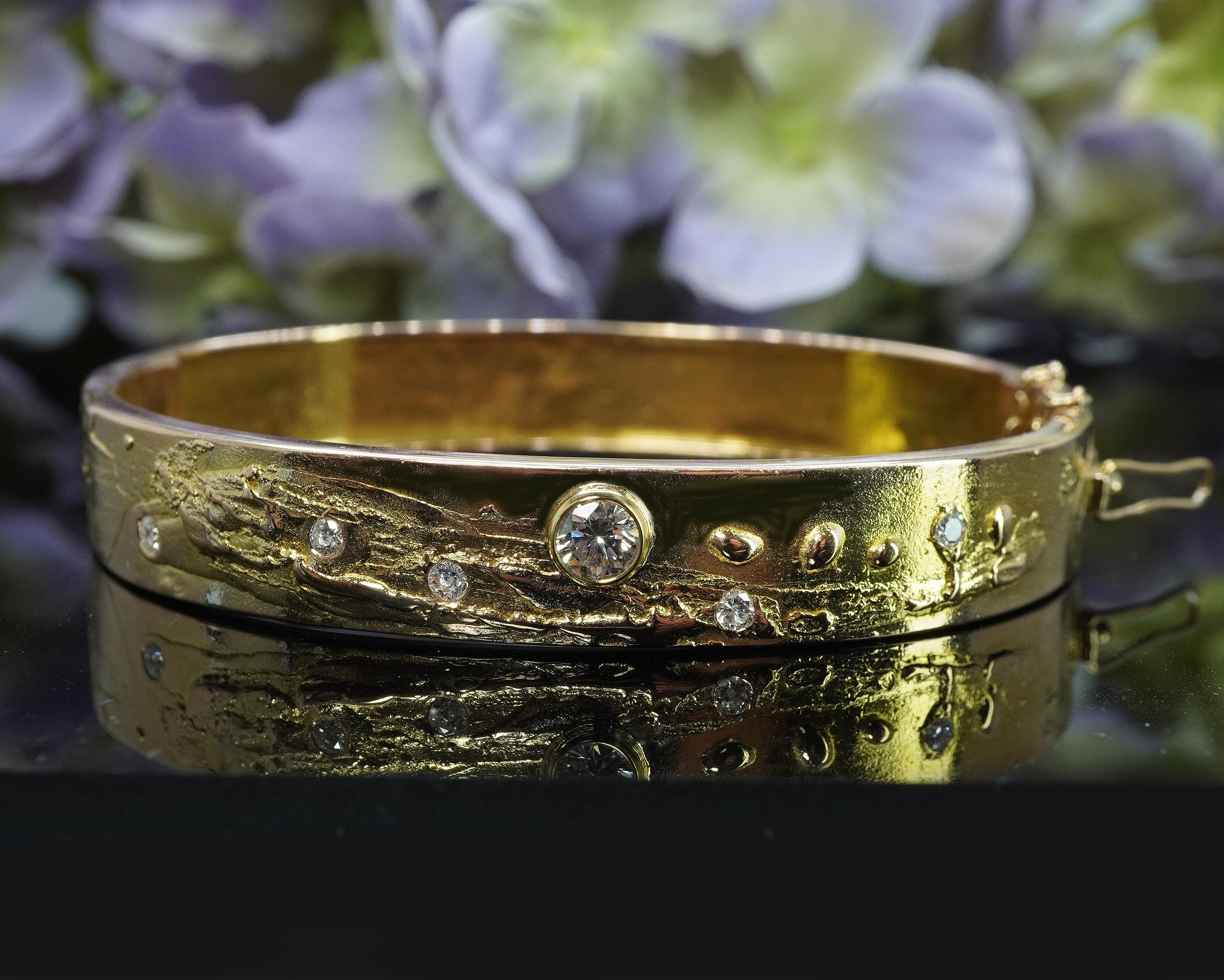 Bracelet moderniste Bjorn Weckstrom Lapponia en or 14 carats et diamants

 Ce bracelet de créateur est réalisé en or jaune 14 carats et entièrement poinçonné pour Bjorn Weckstrom, Lapponia (voir photo). Fabriqué en Finlande. Les initiales BW sont
