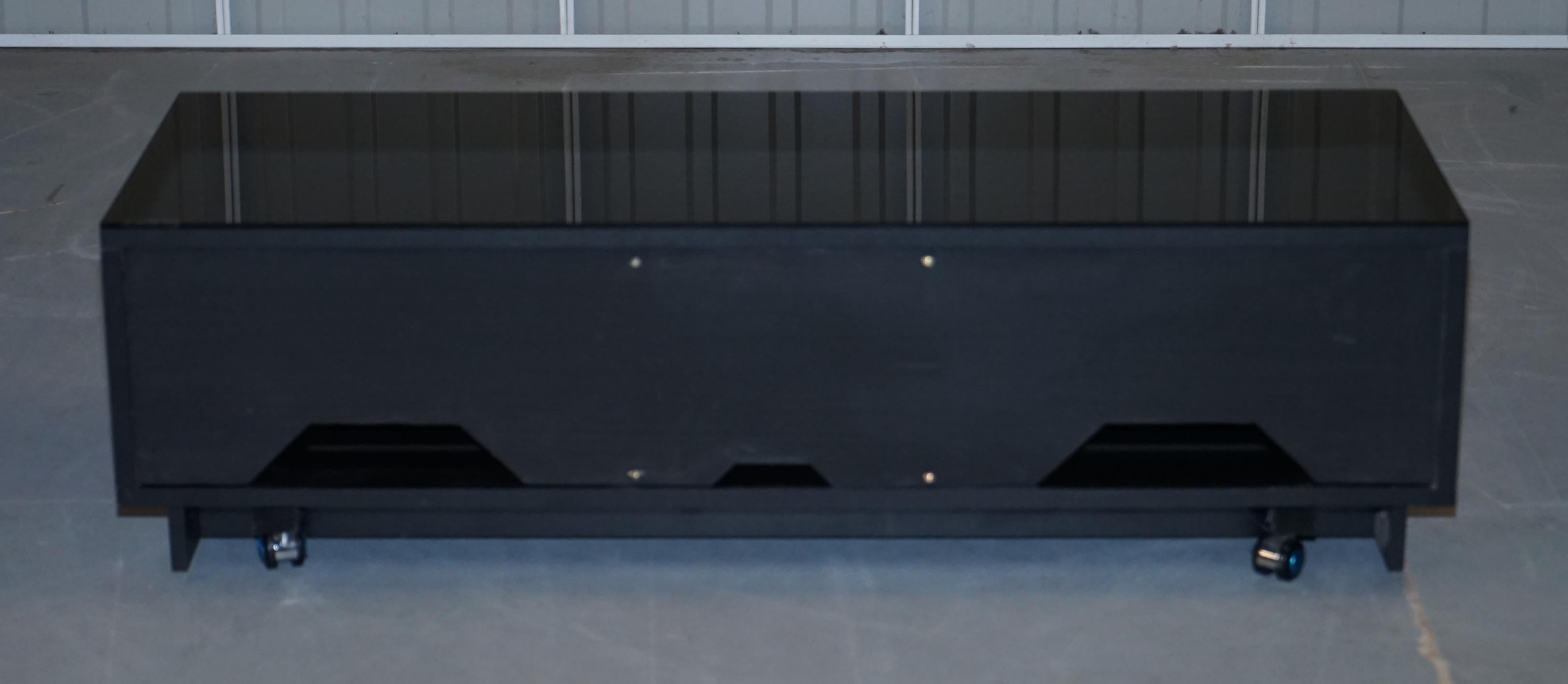 Designer Black Glass Bs EN 12150-1 Alphason Television Media TV Stand Table In Good Condition In West Sussex, Pulborough