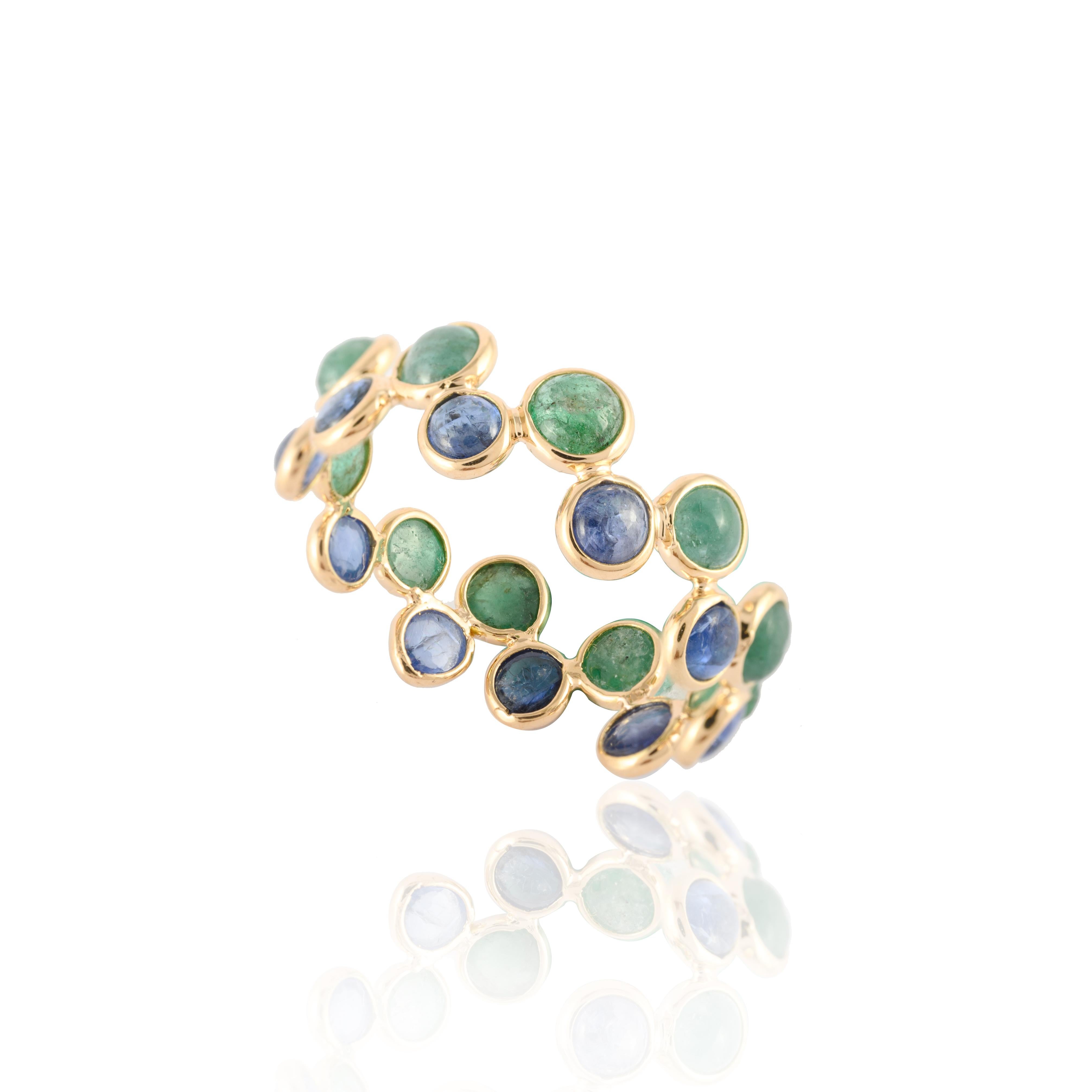 Im Angebot: Designer-Eternity-Ring aus 18 Karat Gelbgold mit blauem Saphir und Smaragd () 7