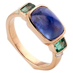 18 Karat Gelbgold-Ring mit blauem Saphir und Diamanten besetzt