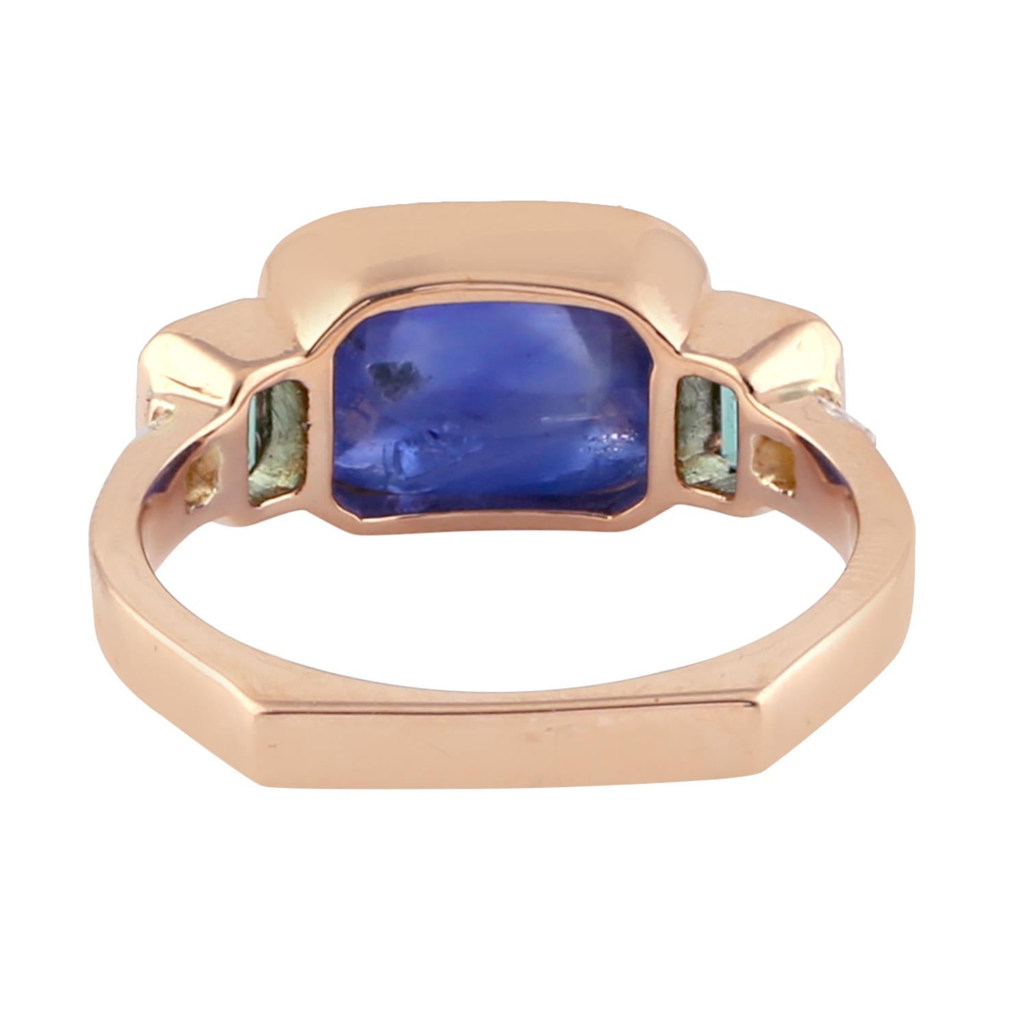 18 Karat Gelbgold-Ring mit blauem Saphir und Diamanten besetzt (Moderne)