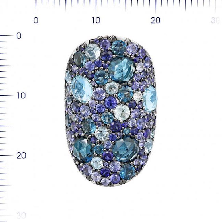 Designer Blue Sapphire Topaz White Gold 18K Cocktail Ring for Her In New Condition For Sale In Montreux, CH