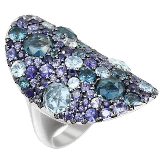 Anillo de cóctel de oro blanco de 18 quilates con zafiro azul y topacio de diseño para ella