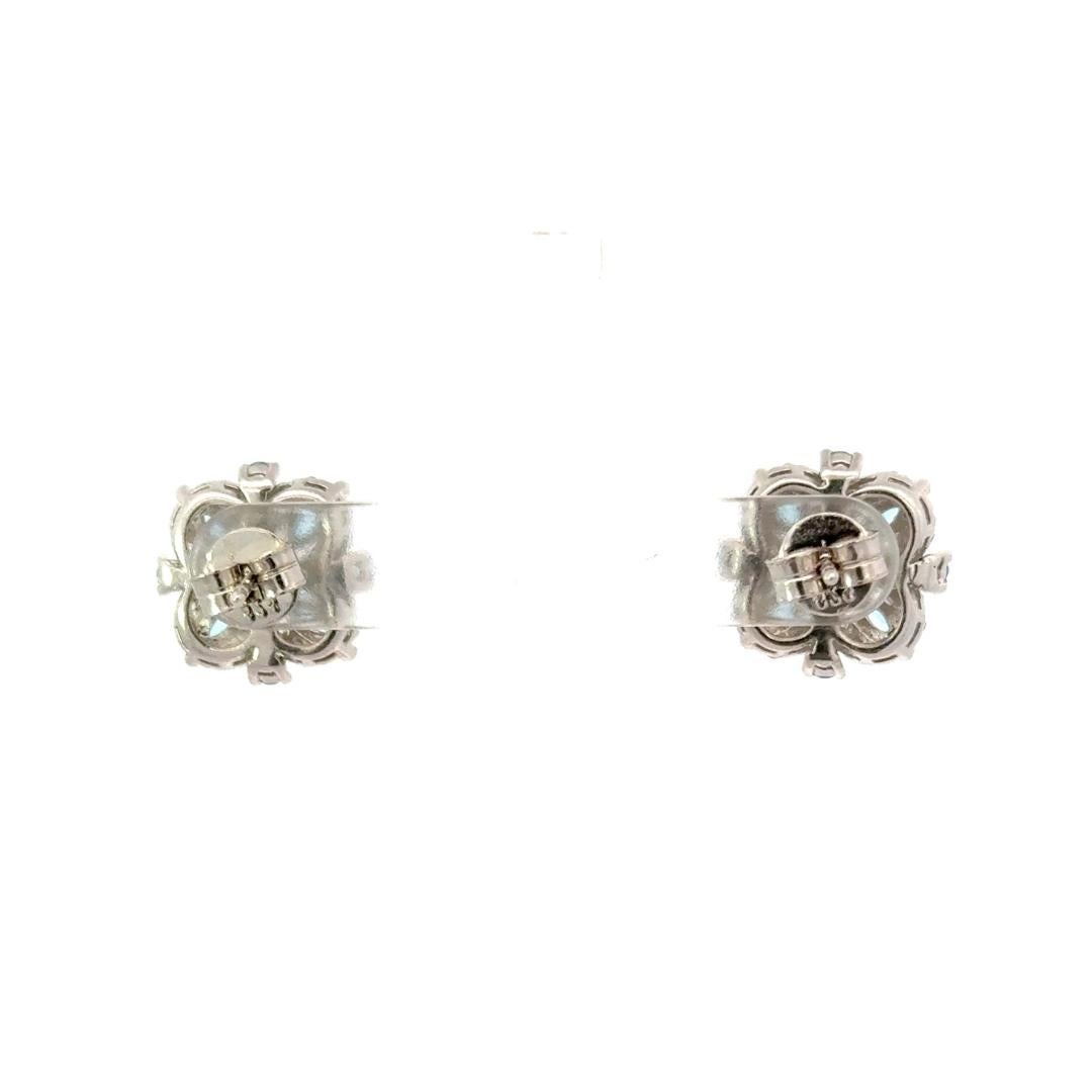 Pendientes florales de topacio azul de diseño para mamá en plata de ley 925 en Nuevo estado para la venta en New York, NY