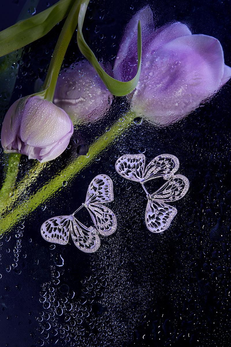 Contemporain Créoles papillon de designer - or blanc 18 carats et diamants en vente