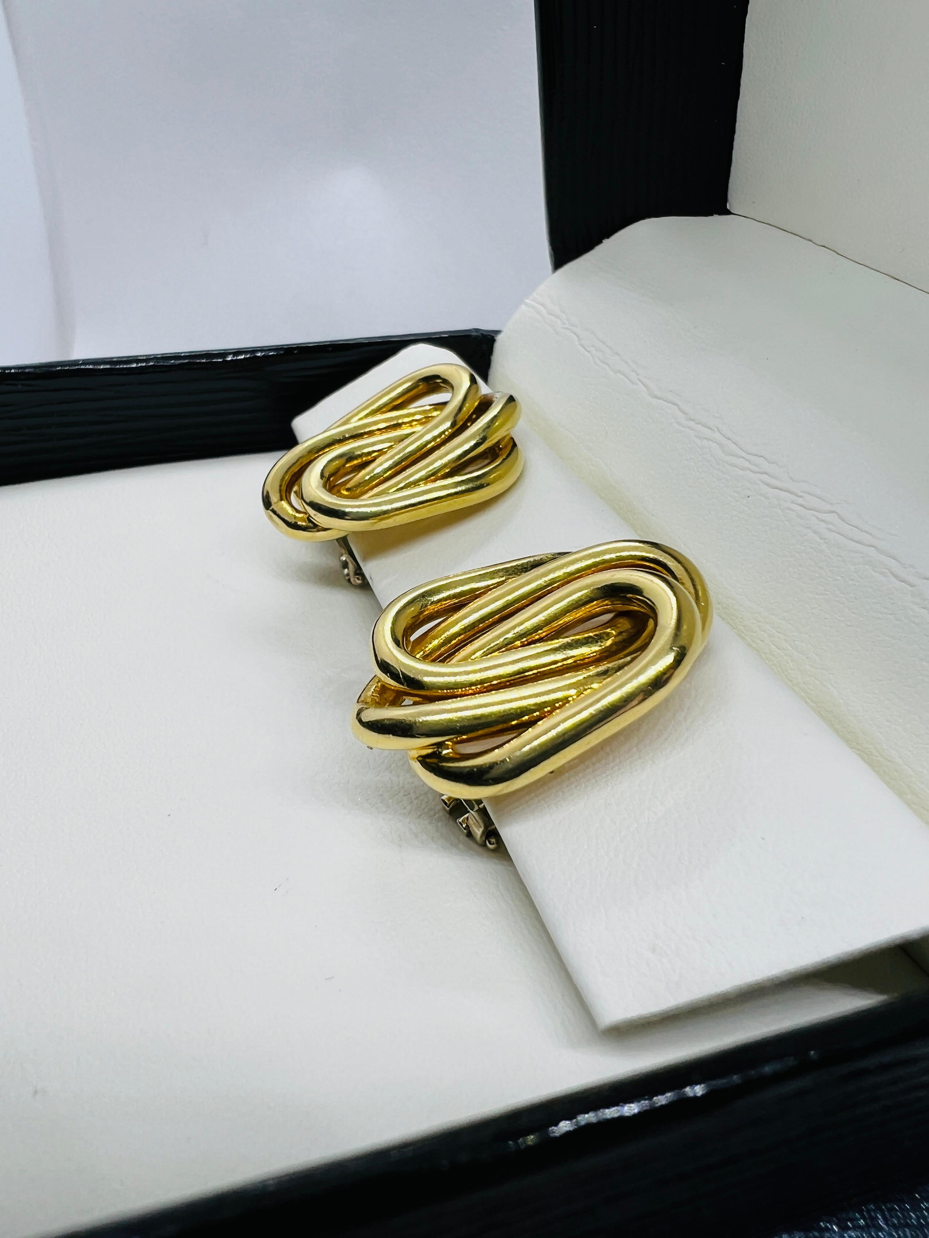 Designer Bvlgari 18K Yellow Gold Mid Century Modern Clip On Earrings 13.5 grams  In Excellent Condition In Birmingham, AL