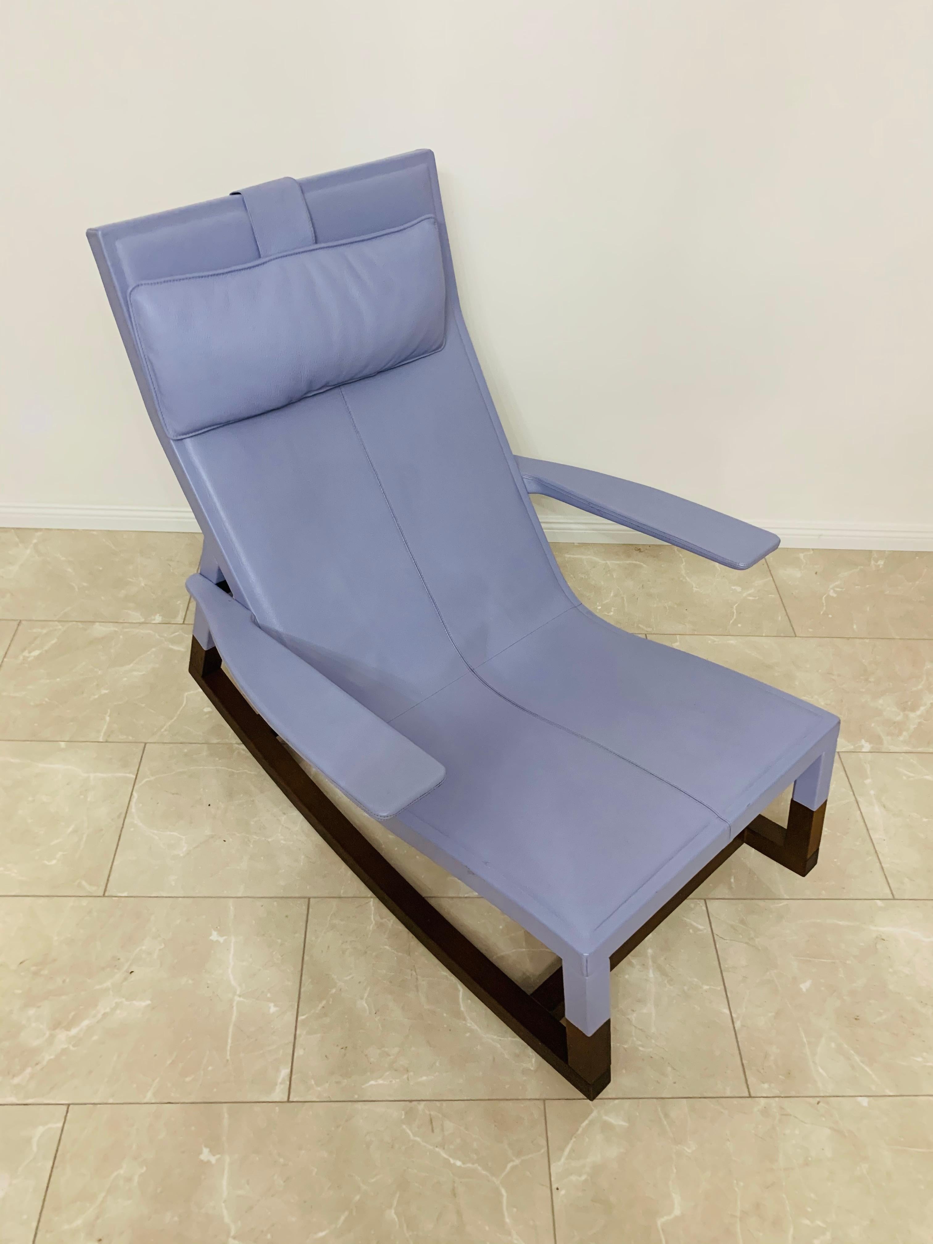Exceptionnelle chaise de designer en cuir bleu clair Poltrona Frau Don''Do  en vente 7