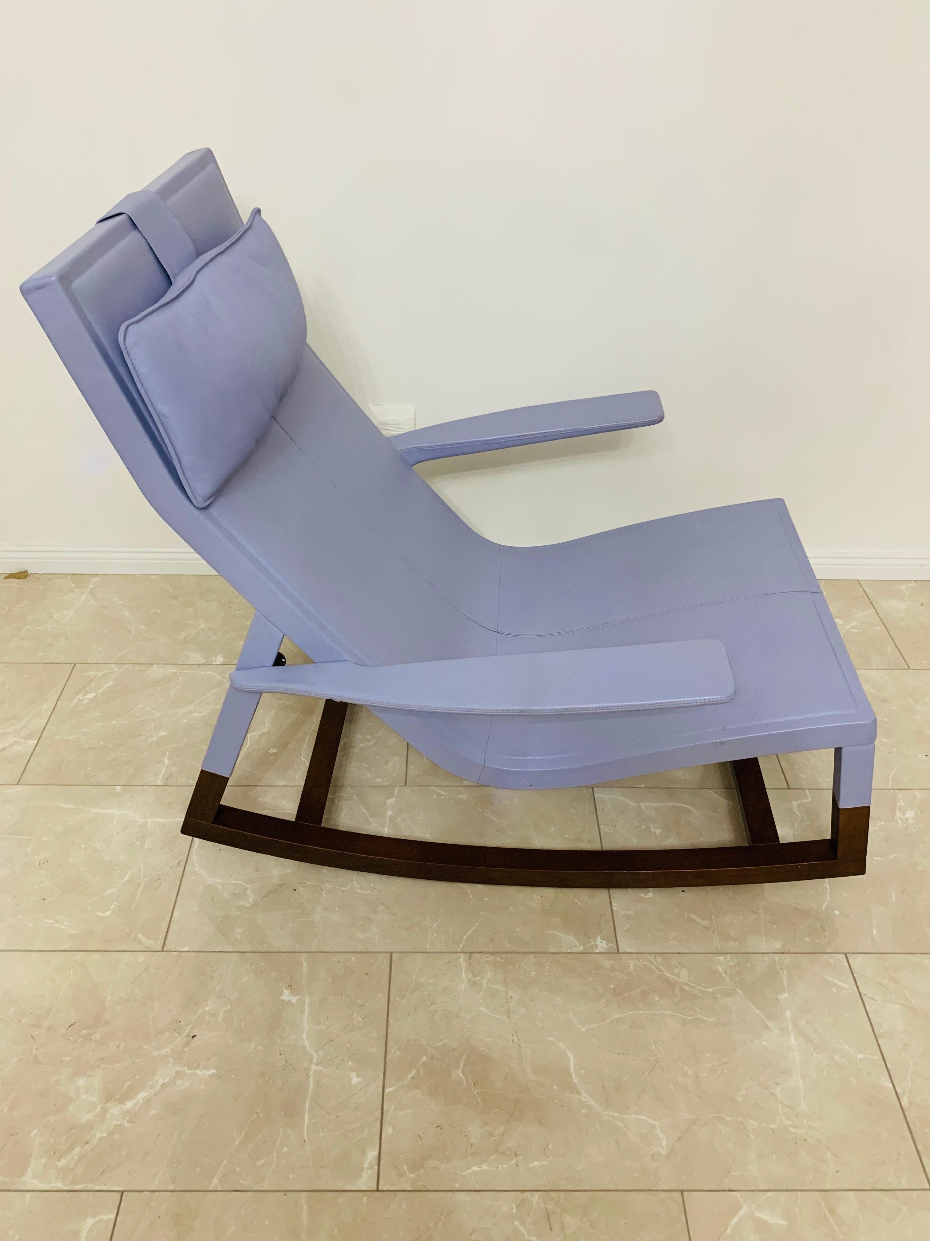 Exceptionnelle chaise de designer en cuir bleu clair Poltrona Frau Don''Do  en vente 8