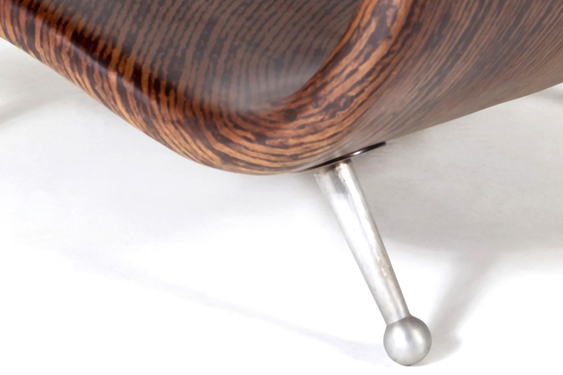 Designer Clayton Tugonon Kokosnuss Lounge Stuhl und Tisch Set  Von Snug im Angebot 4