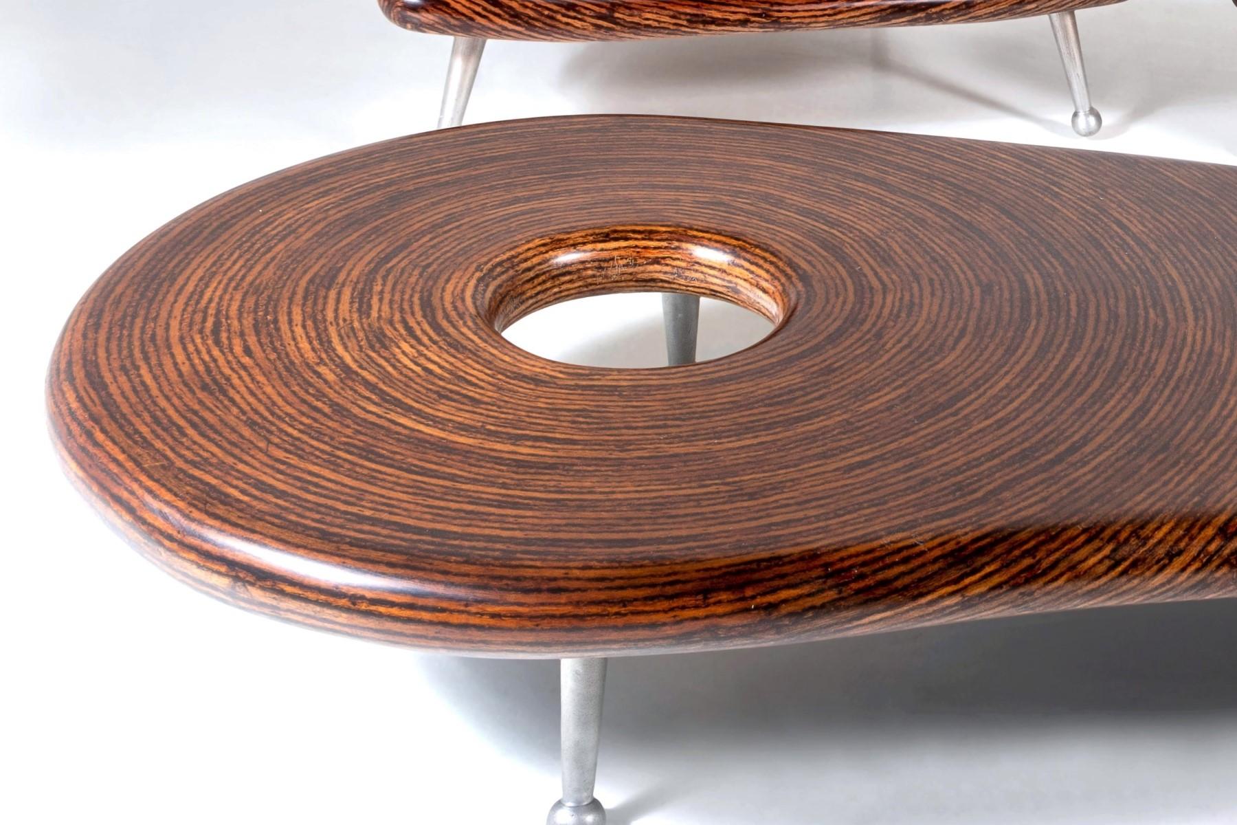 Designer Clayton Tugonon Kokosnuss Lounge Stuhl und Tisch Set  Von Snug im Angebot 8