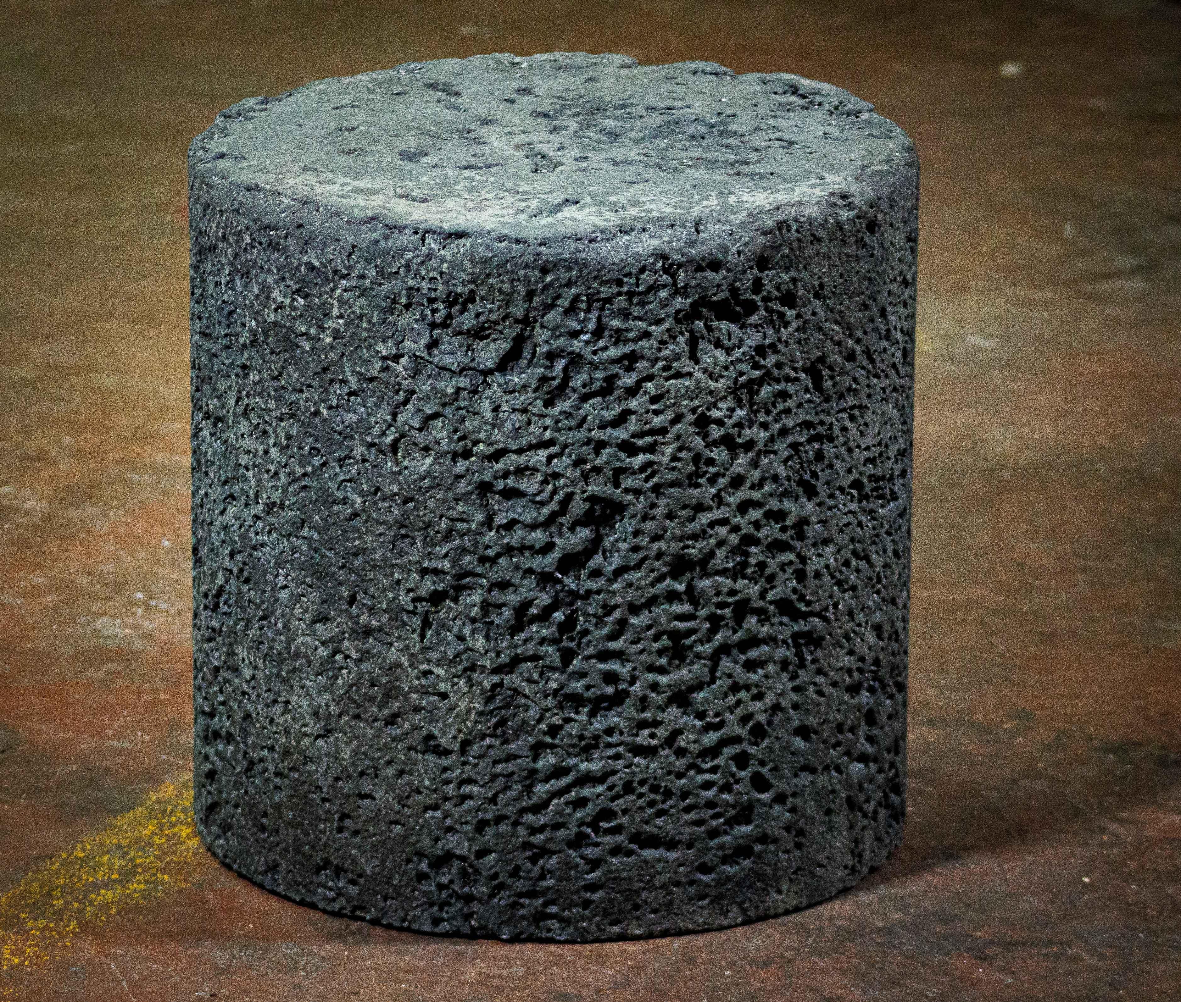 Für alle unsere Produkte werden nur die besten Rohstoffe, die modernsten Verstärkungsprodukte und eine extrem leistungsstarke Hybrid-Polyurethan-Versiegelung verwendet. Auf diese Weise können wir absolut atemberaubende Kunstwerke schaffen, die den
