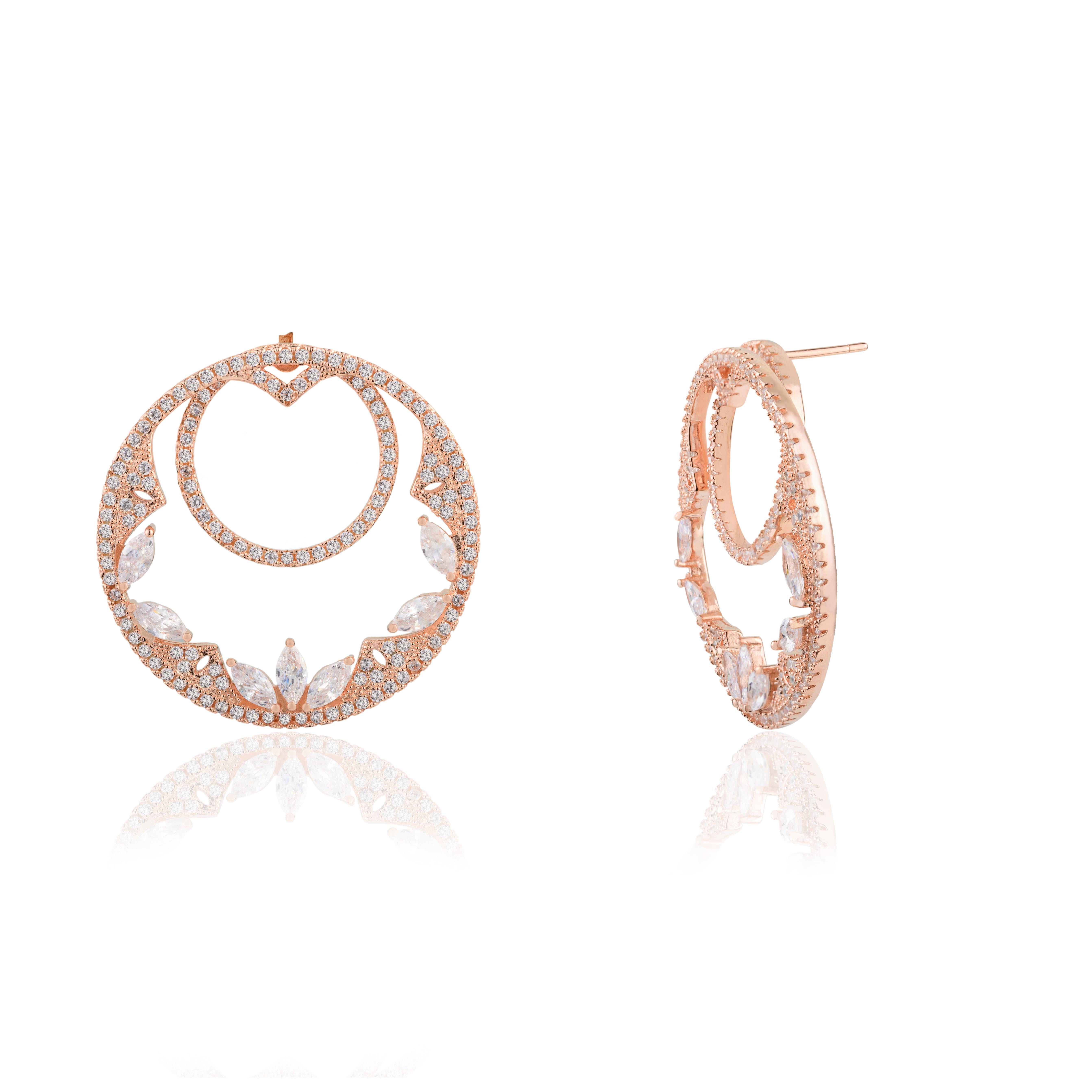 Designer Cubic Zirconia Circle Stud Earrings in 925 Silver Jewelry for Mom Gift In New Condition For Sale In New York, NY