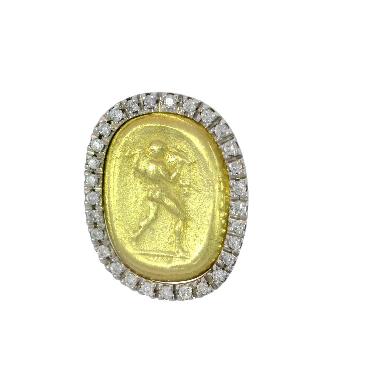 Taille ronde Clous d'oreilles pièce de créateur en or jaune 18 carats et diamants par MAZ en vente