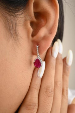 Designer-Ohrhänger aus 14 Karat massivem Weißgold mit Diamanten und Rubin für Mutter