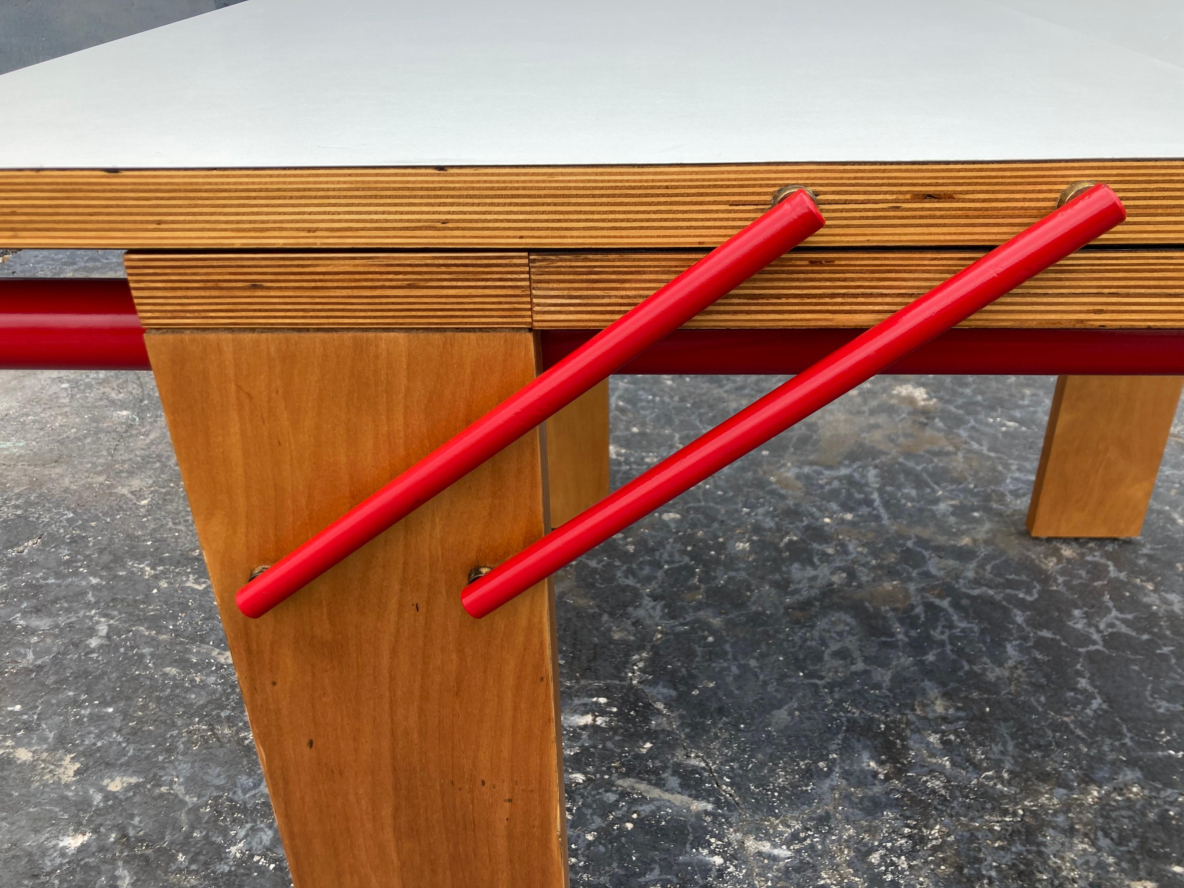 Table de salle à manger design, contreplaqué, rouge 3