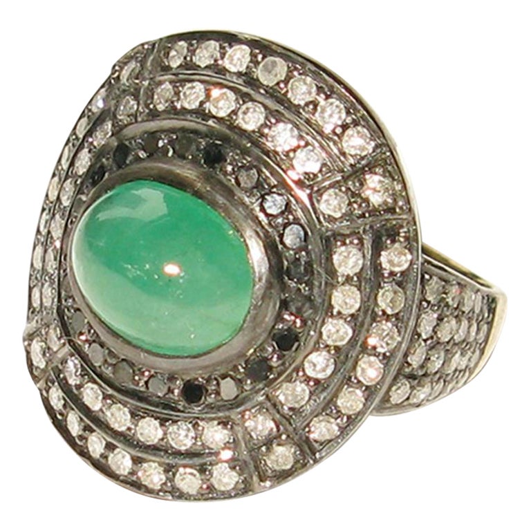Anello di design a forma di cupola con diamante e smeraldo in oro e argento in vendita